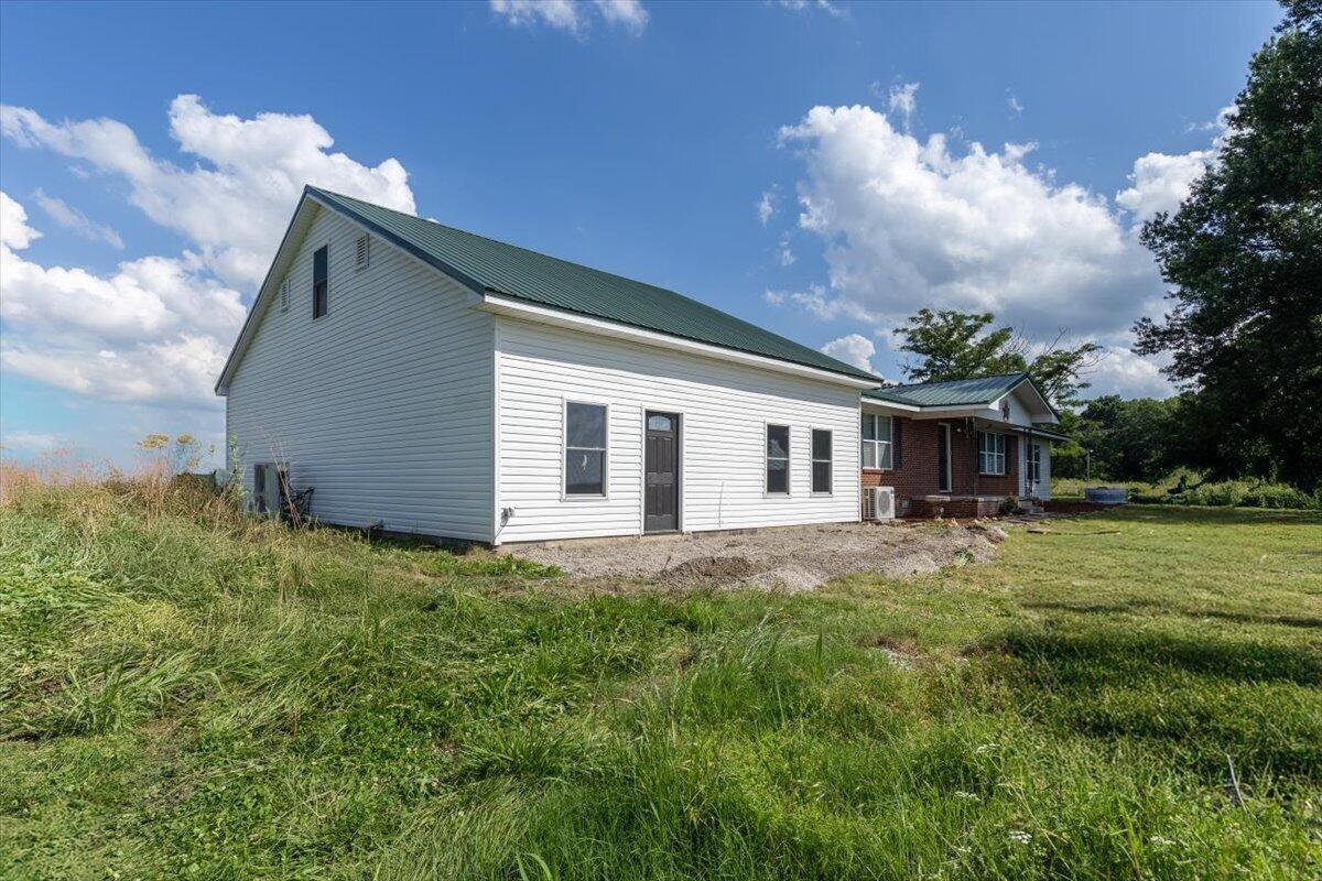 794 State Highway East Property Photo 5