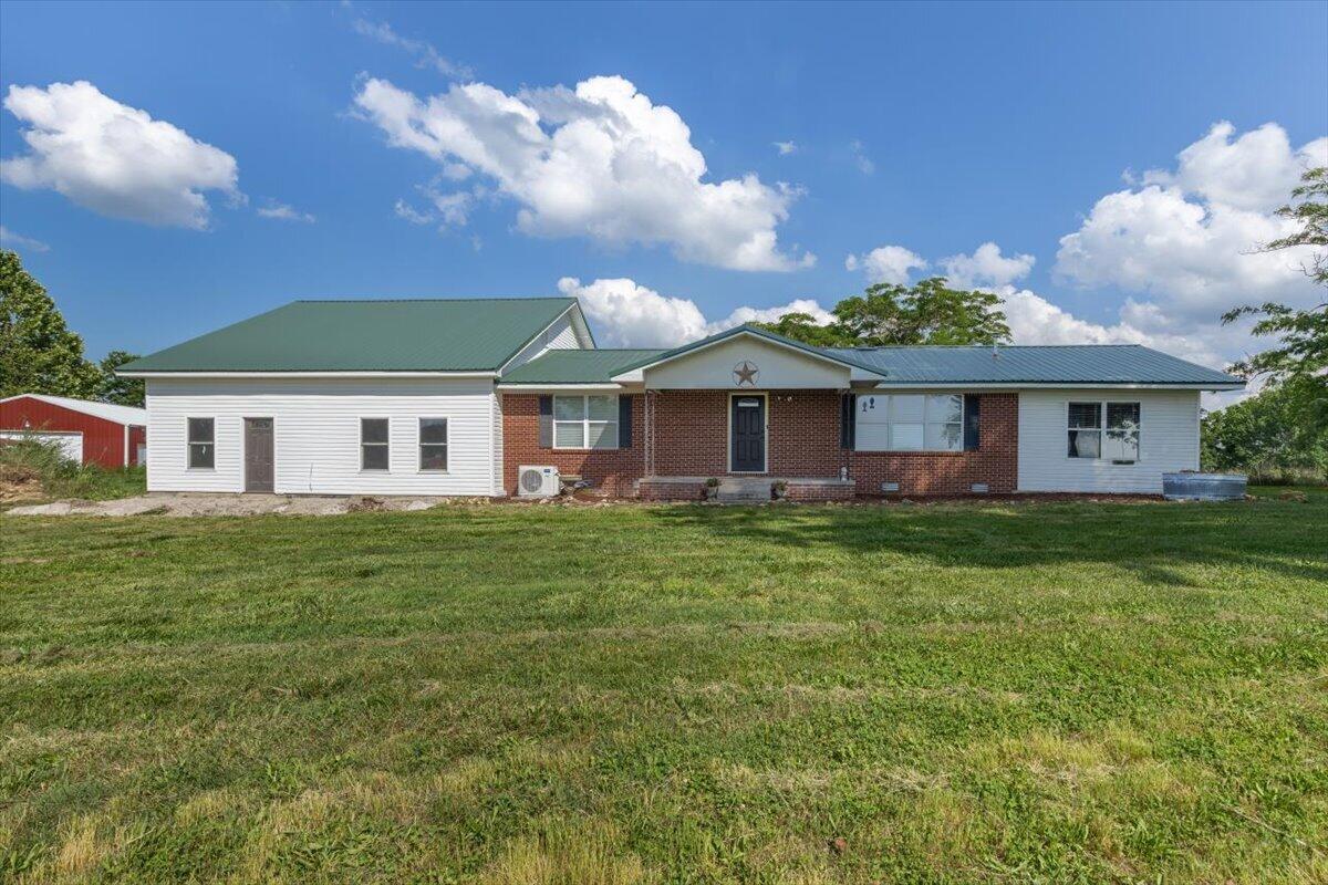 794 State Highway East Property Photo 6