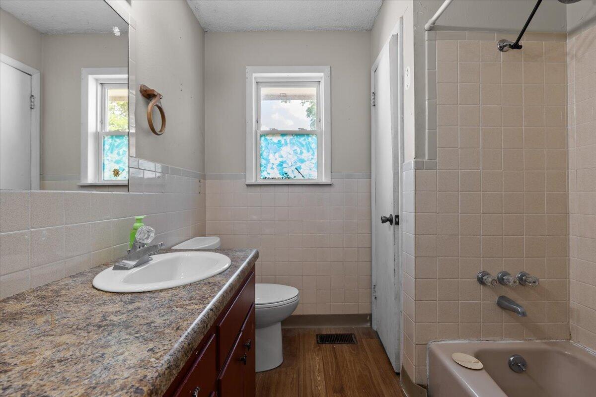 794 State Highway East Property Photo 25