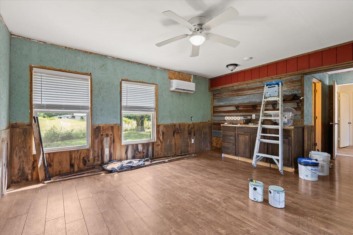 794 State Highway East Property Photo 30