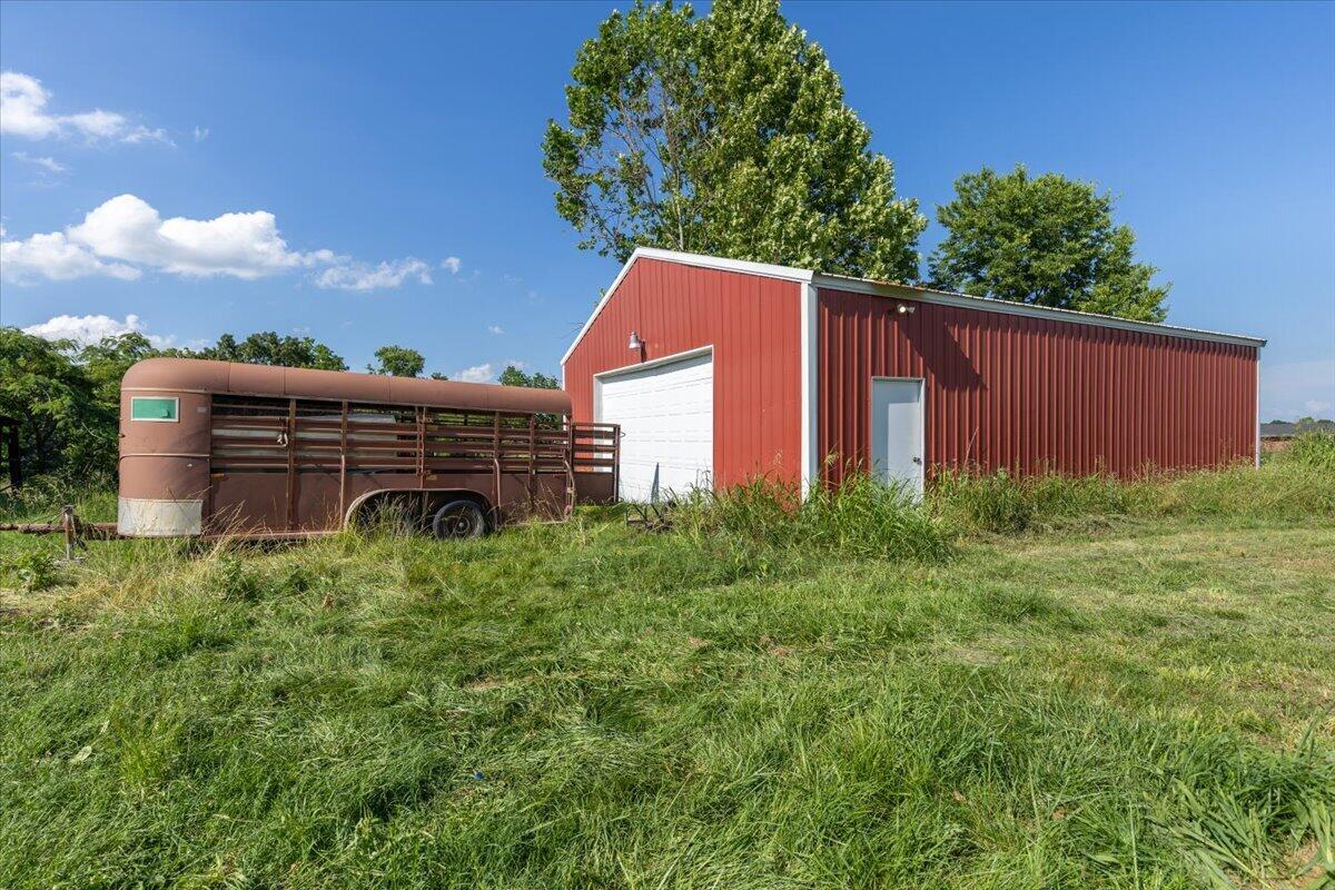 794 State Highway East Property Photo 42