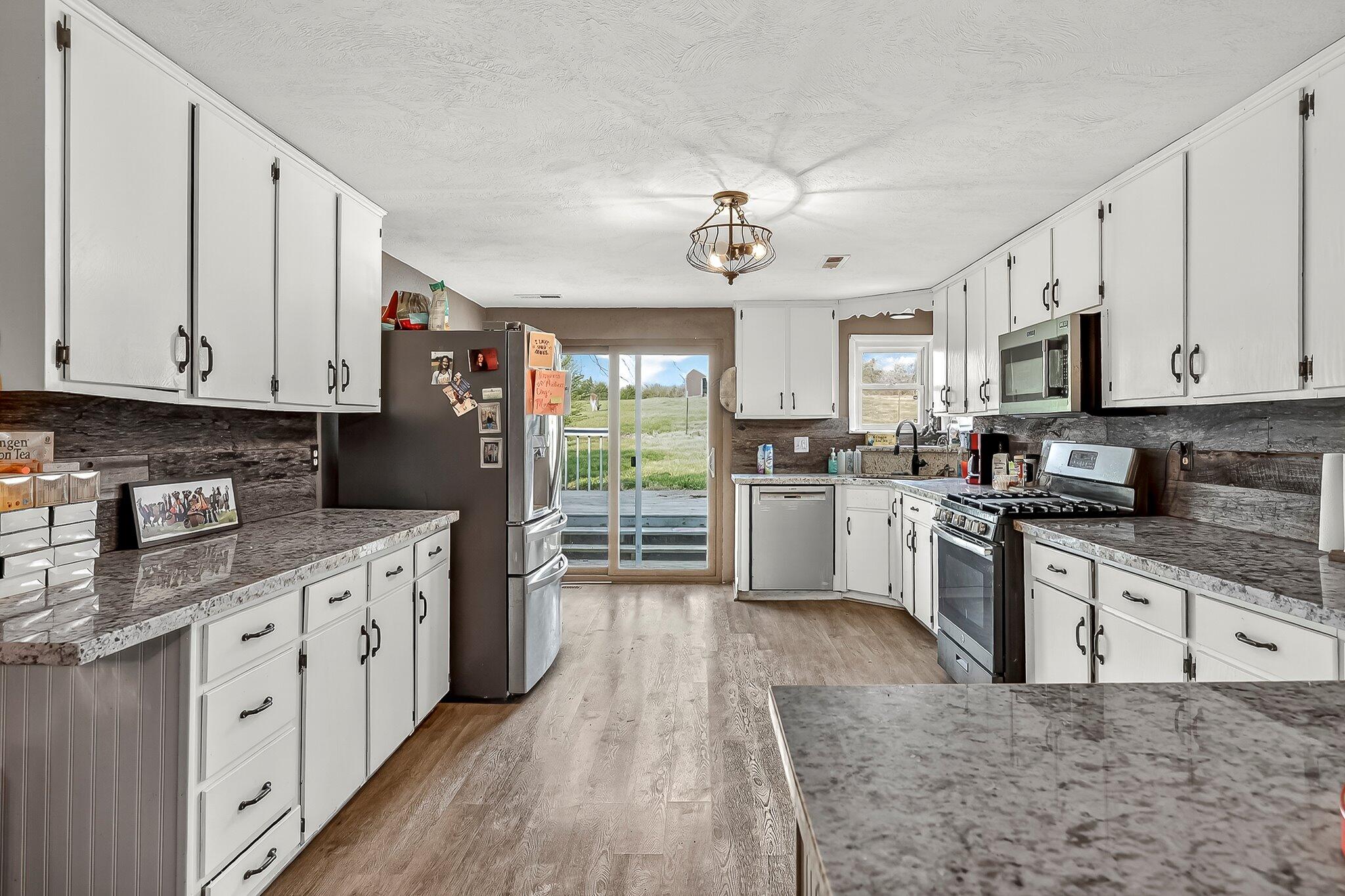 3735 Meyers Hollow Road Property Photo 16
