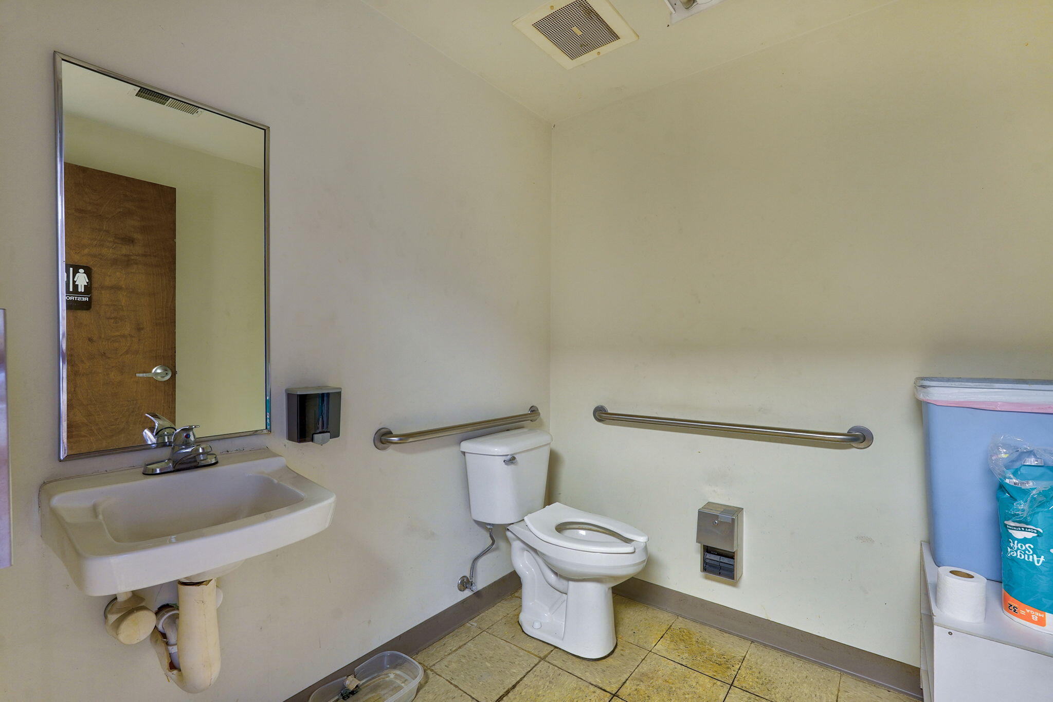 2140 West Sunset Street Property Photo 23