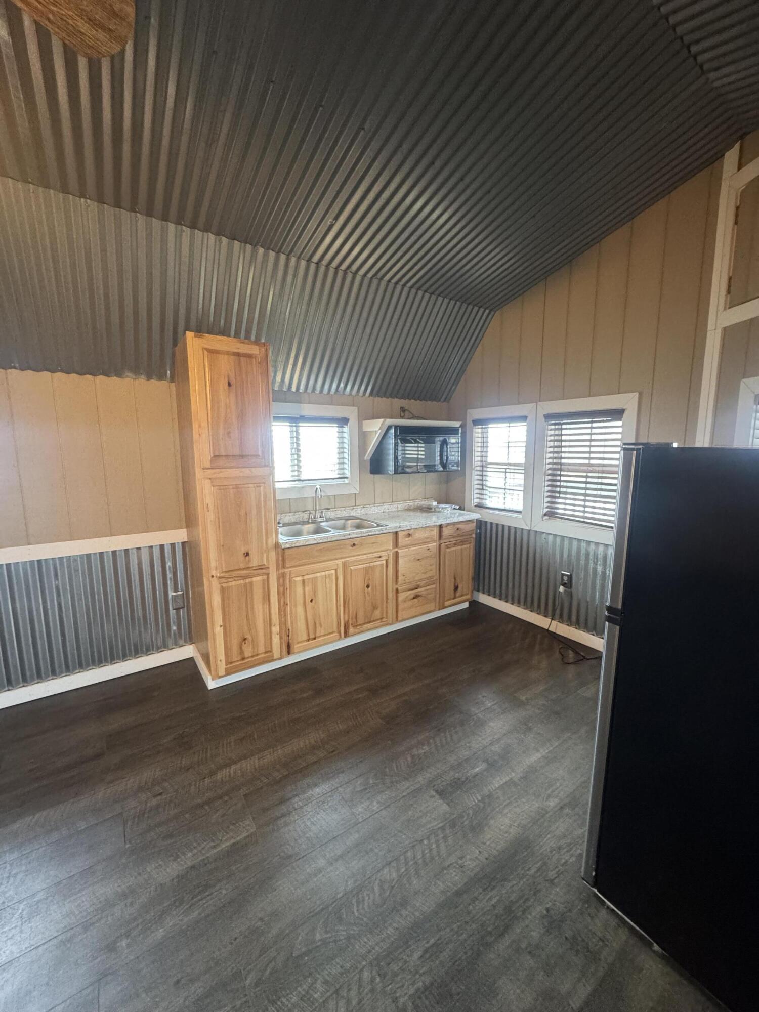 19370 Urchin Drive Property Photo 7