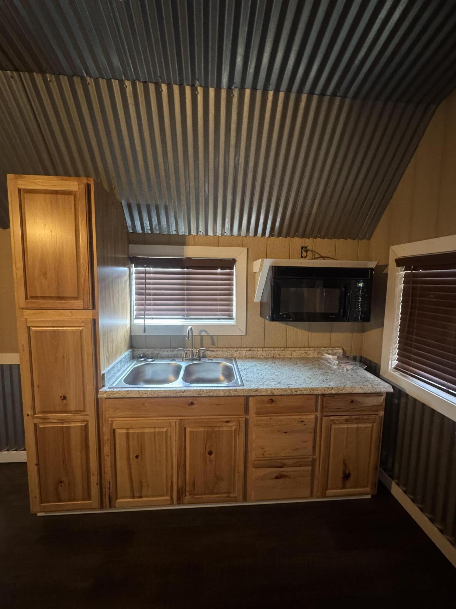 19370 Urchin Drive Property Photo 8