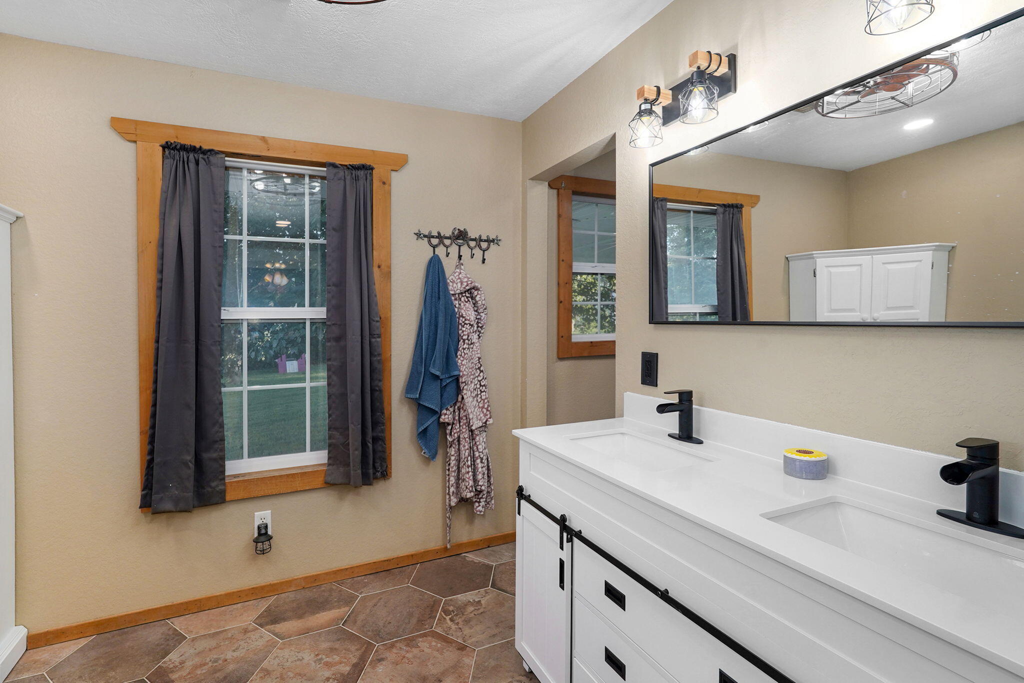 924 Plank School Road Property Photo 20