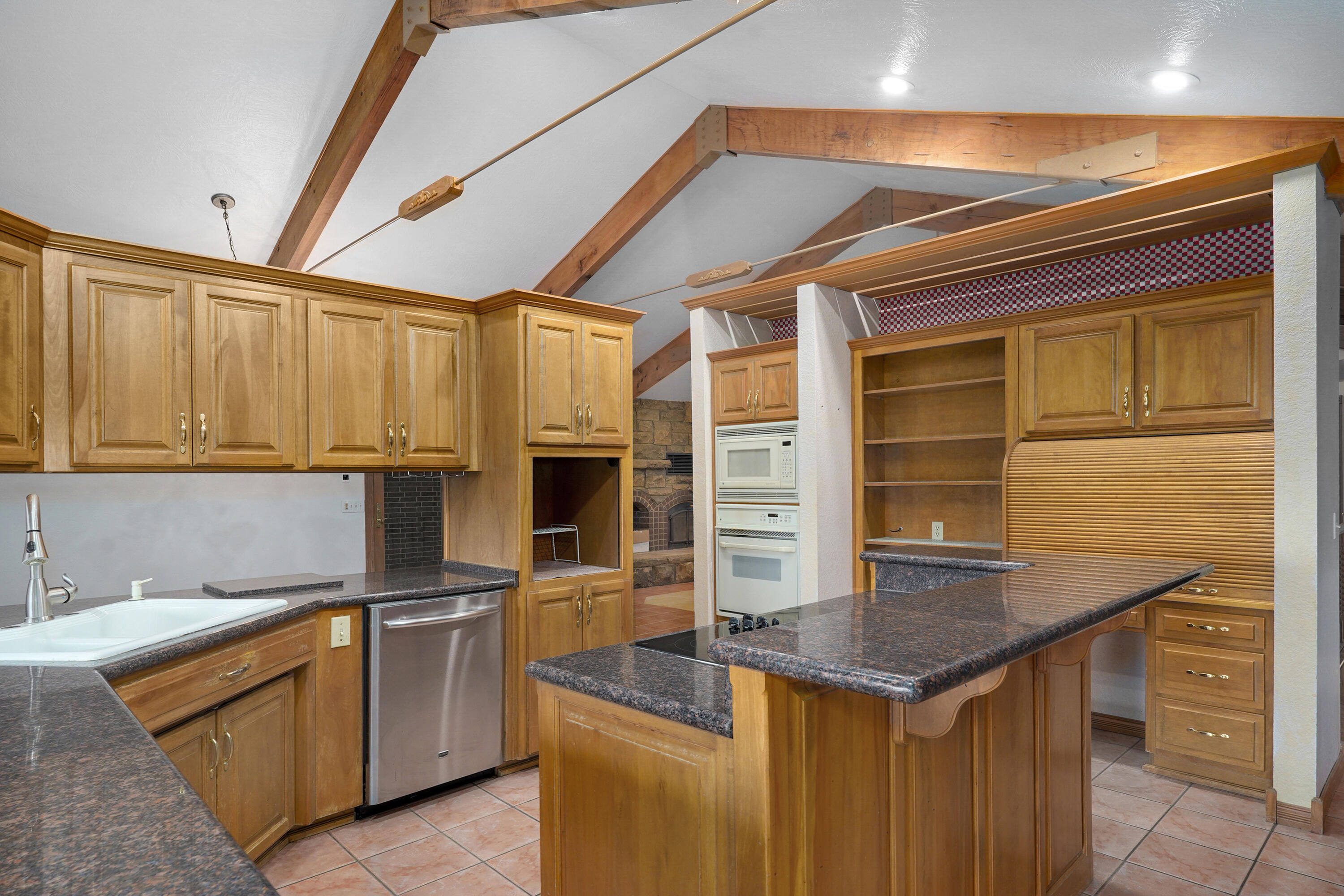 1908 Center Road Property Photo 5