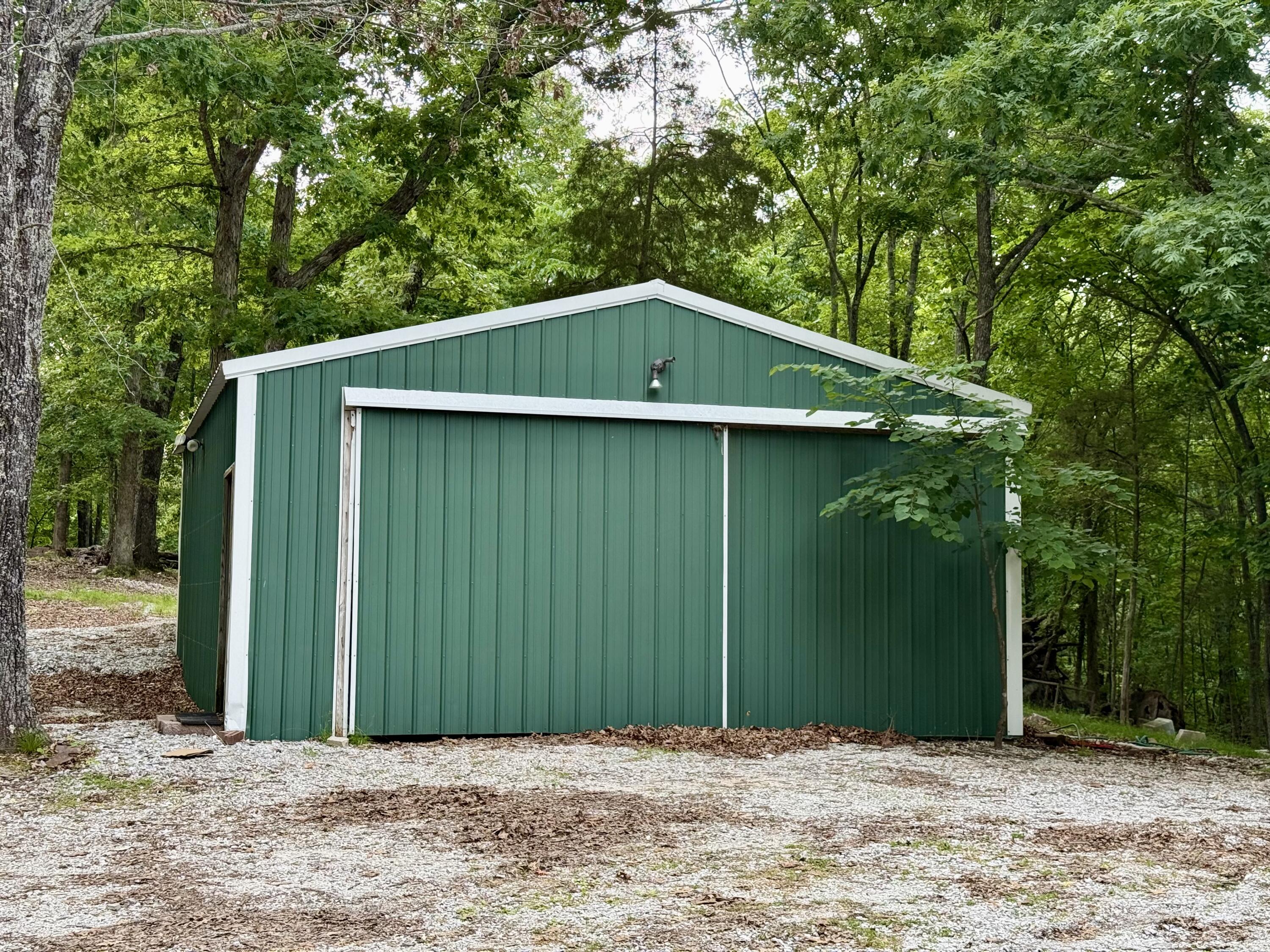 1908 Center Road Property Photo 13