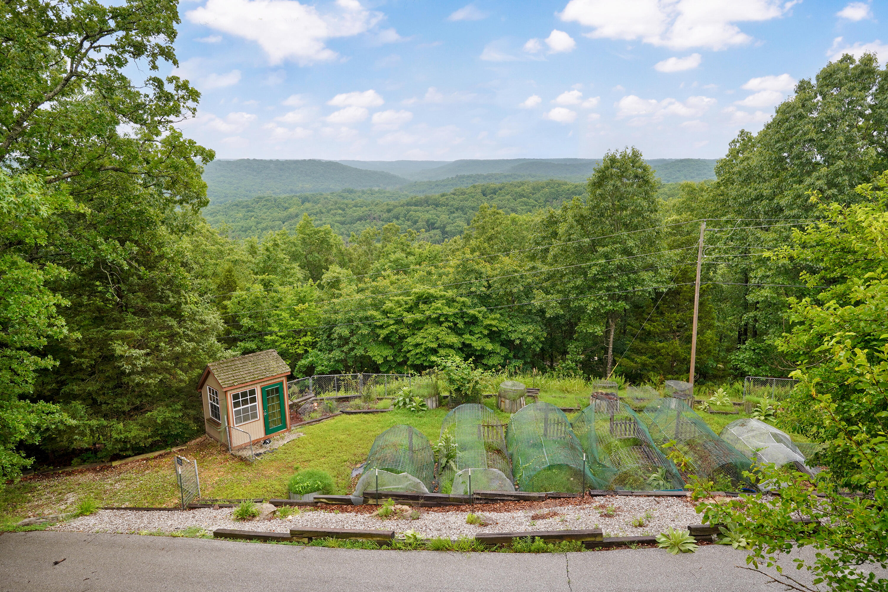 1908 Center Road Property Photo 19