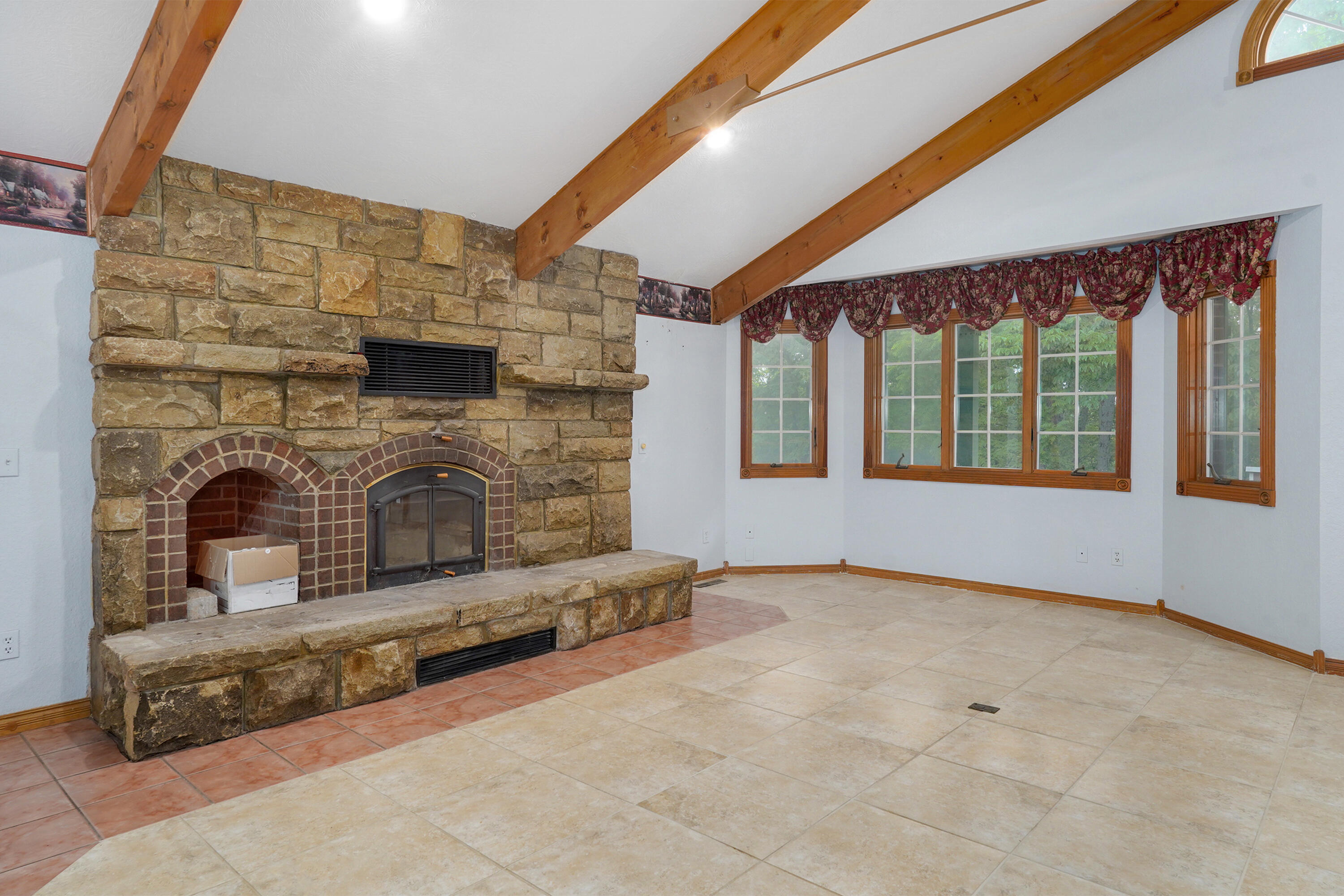 1908 Center Road Property Photo 26