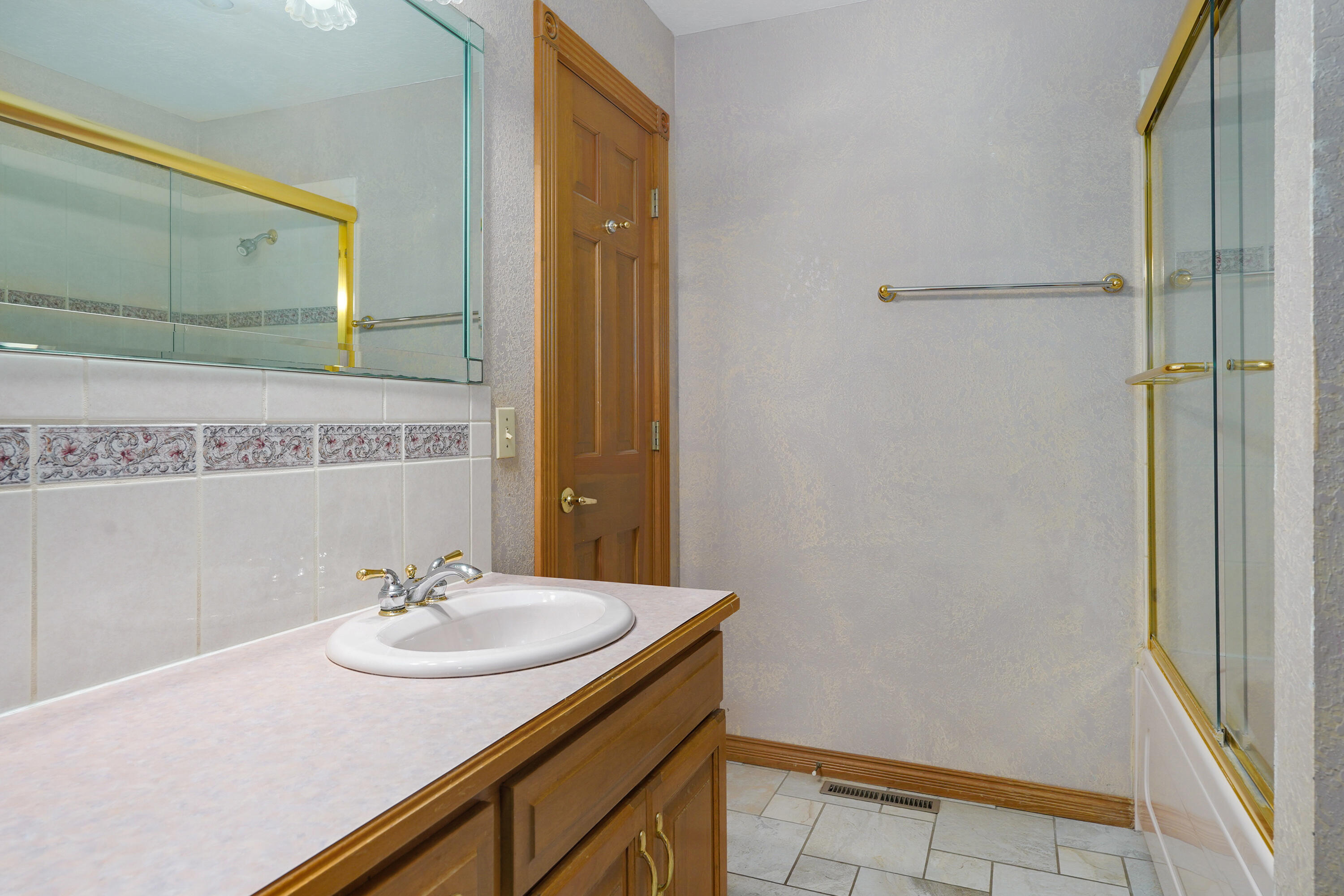 1908 Center Road Property Photo 41
