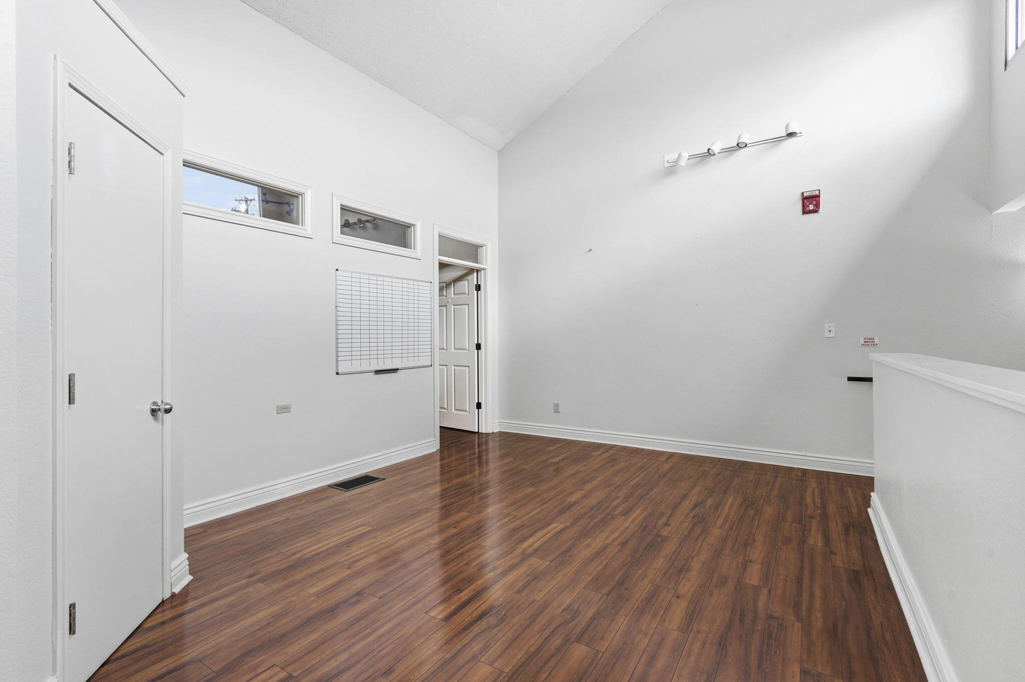 590 West Pacific Street Property Photo 15