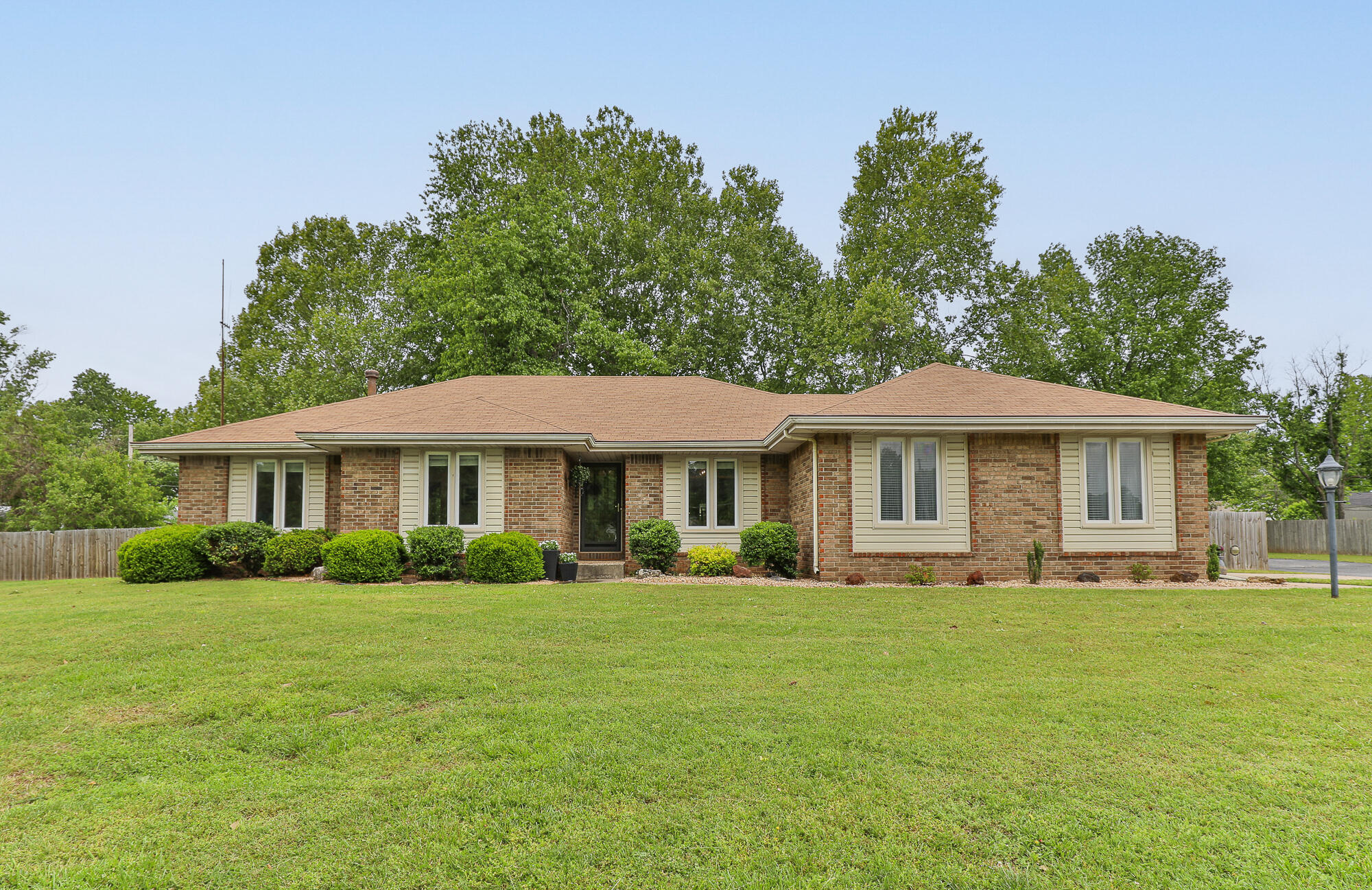 4845 South Ash Avenue Property Photo 1
