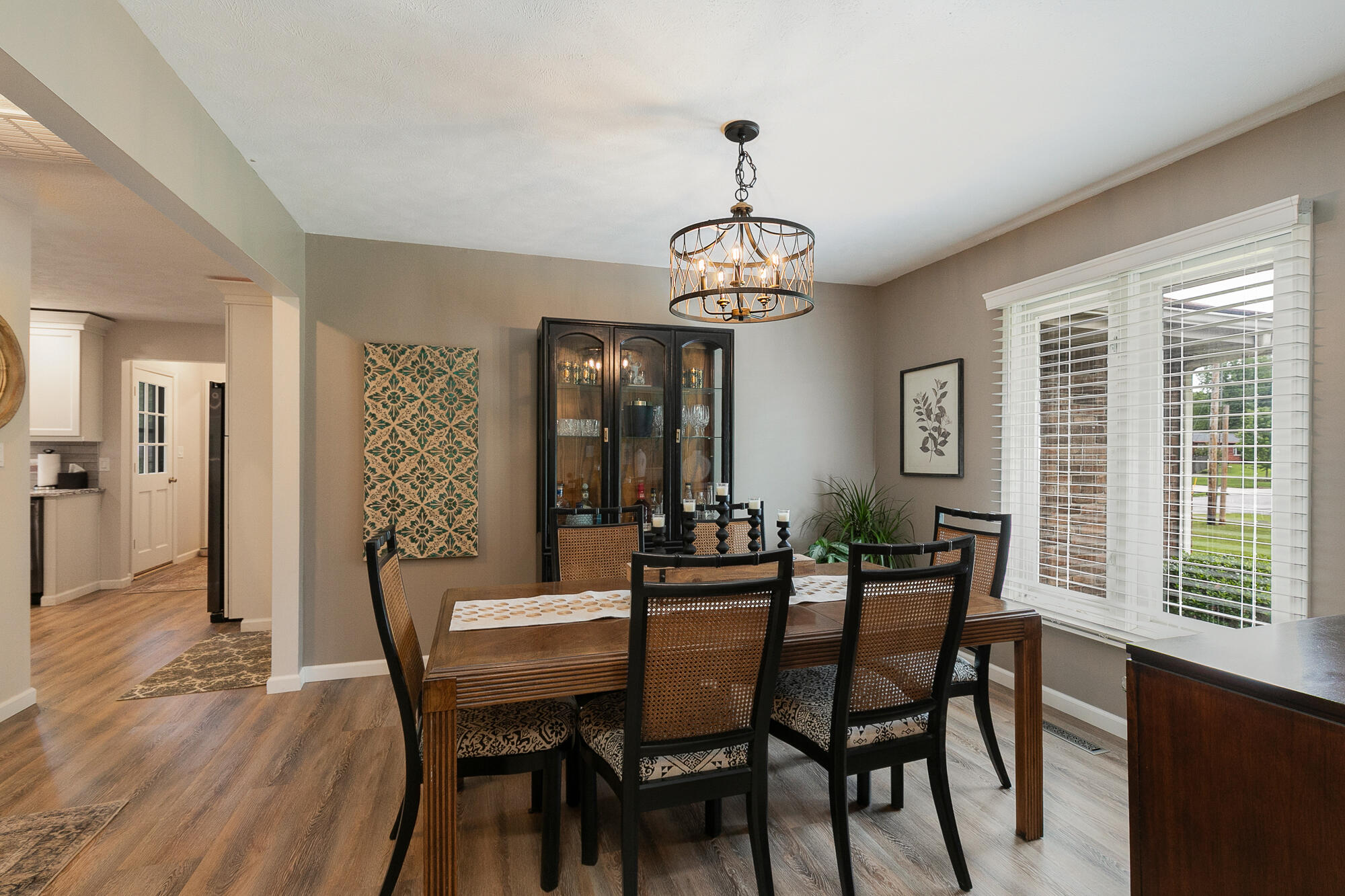 4845 South Ash Avenue Property Photo 12