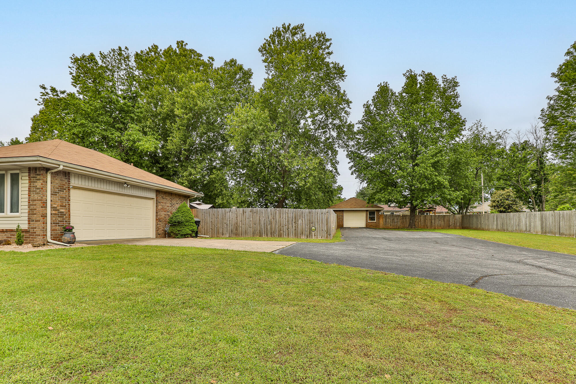 4845 South Ash Avenue Property Photo 45