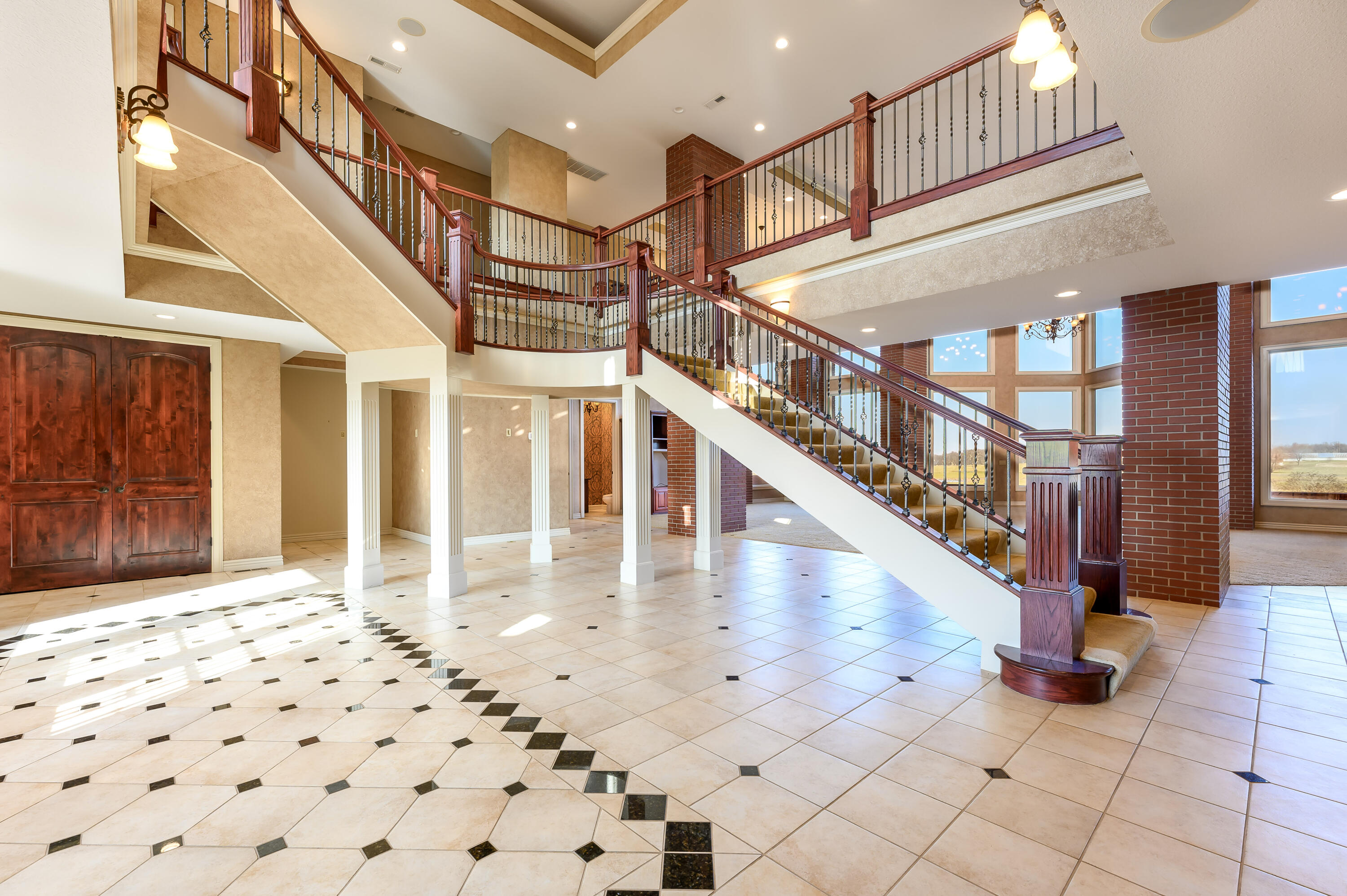 20478 Lawrence 2180 Property Photo 15