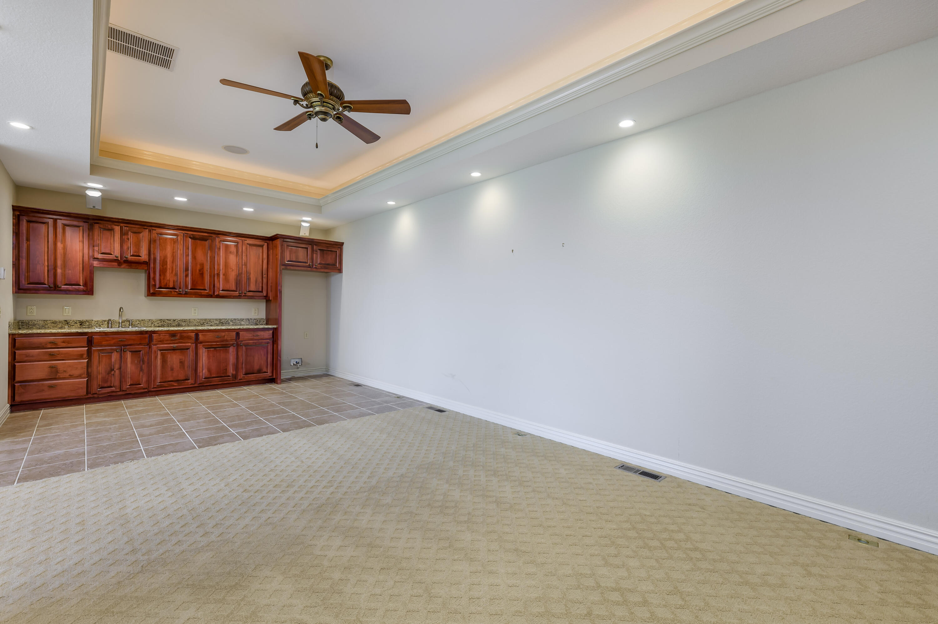 20478 Lawrence 2180 Property Photo 49