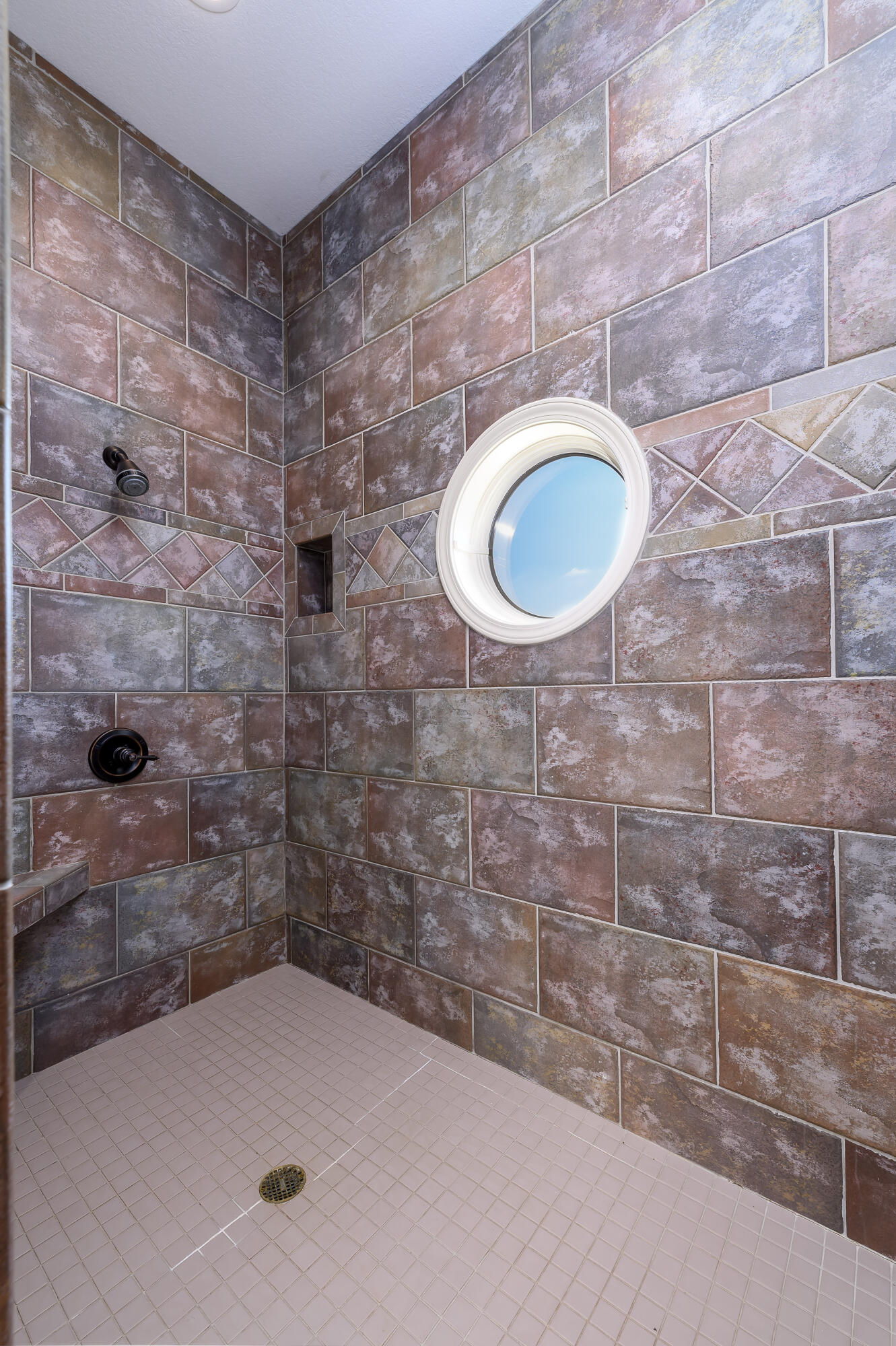 20478 Lawrence 2180 Property Photo 57