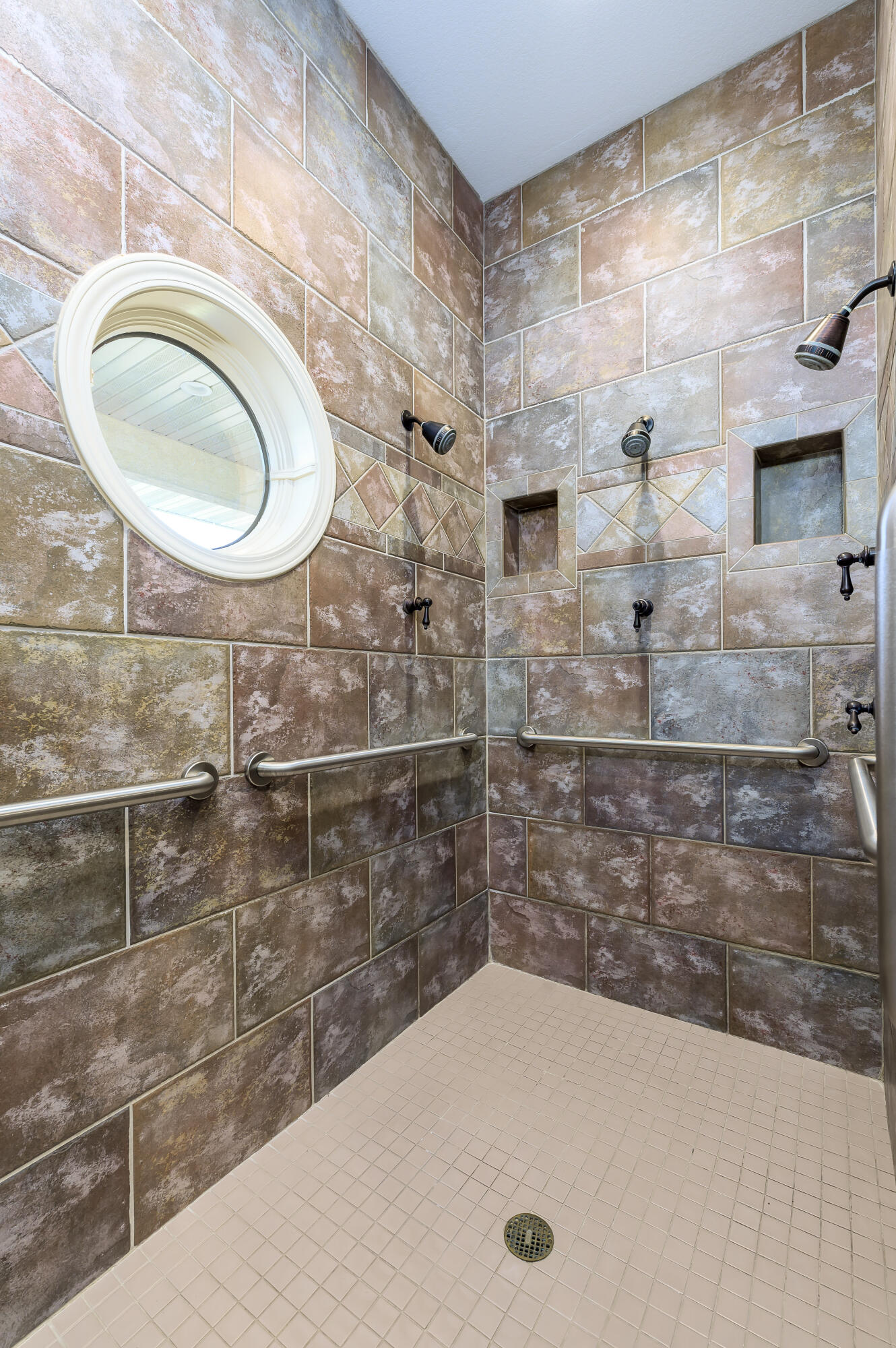20478 Lawrence 2180 Property Photo 59