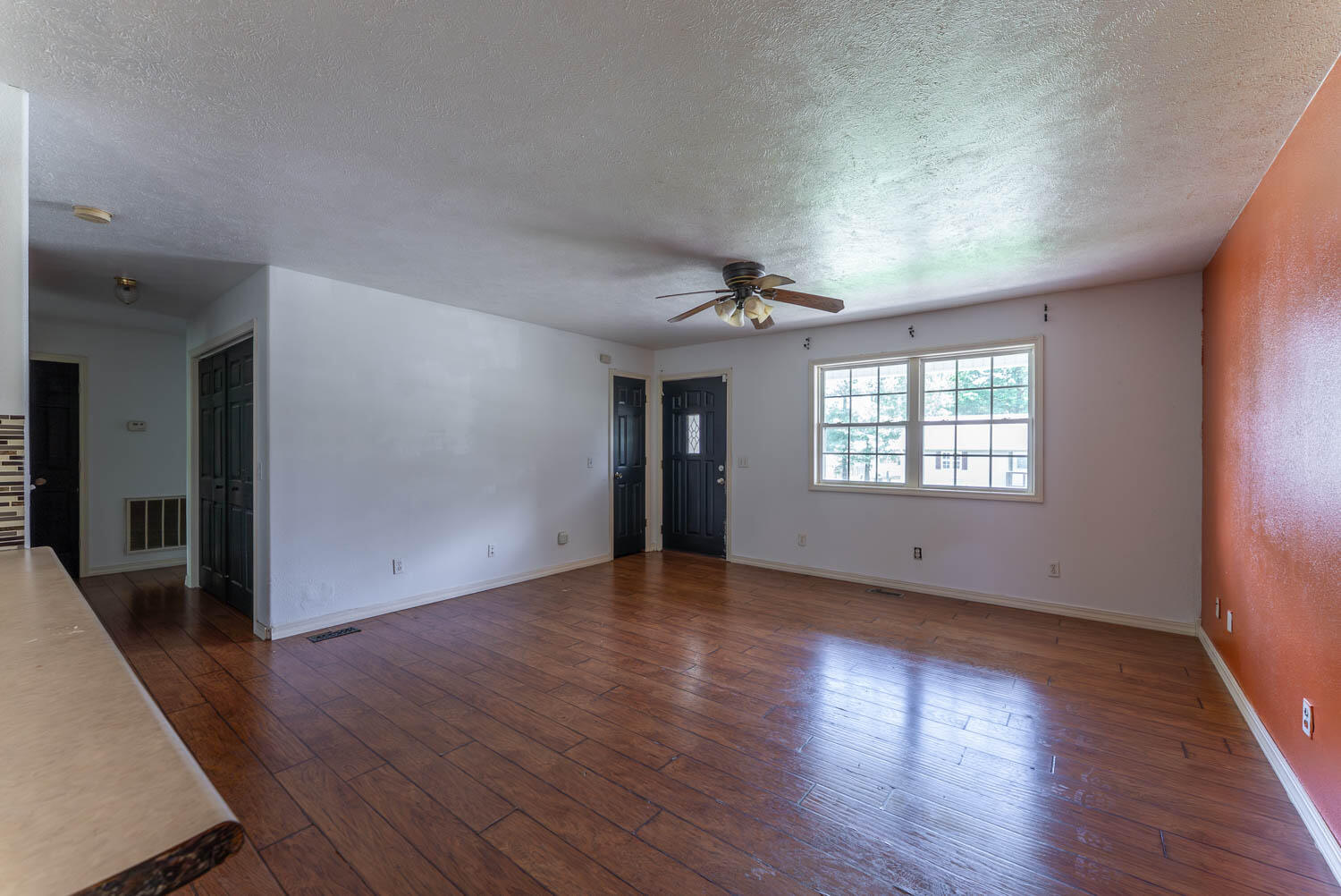 444 Regina Avenue Property Photo 14