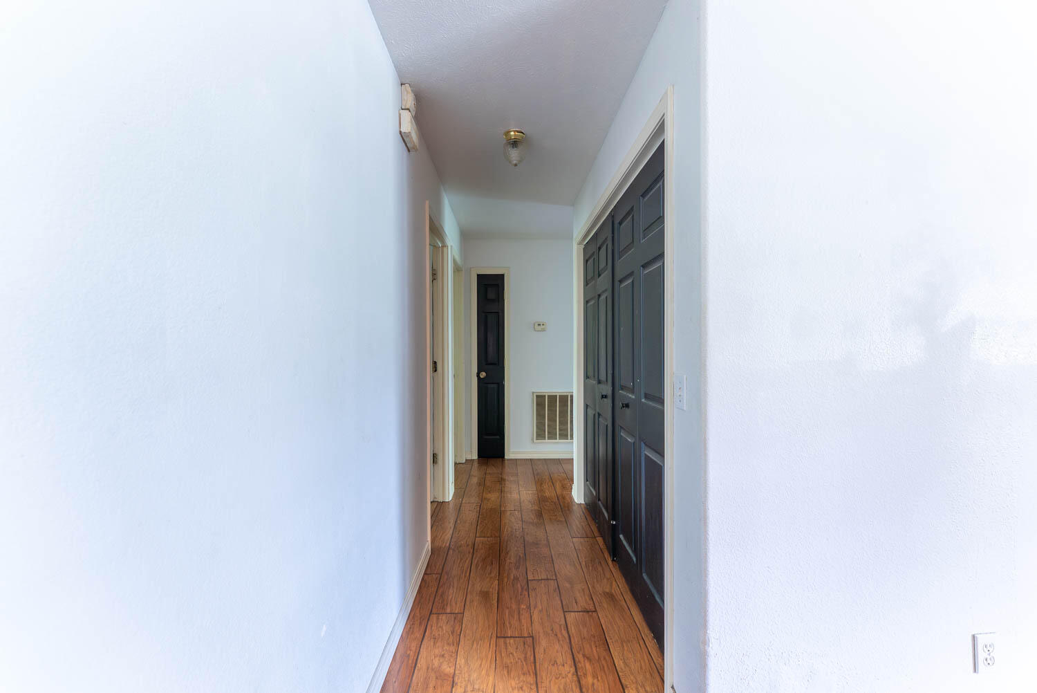 444 Regina Avenue Property Photo 16