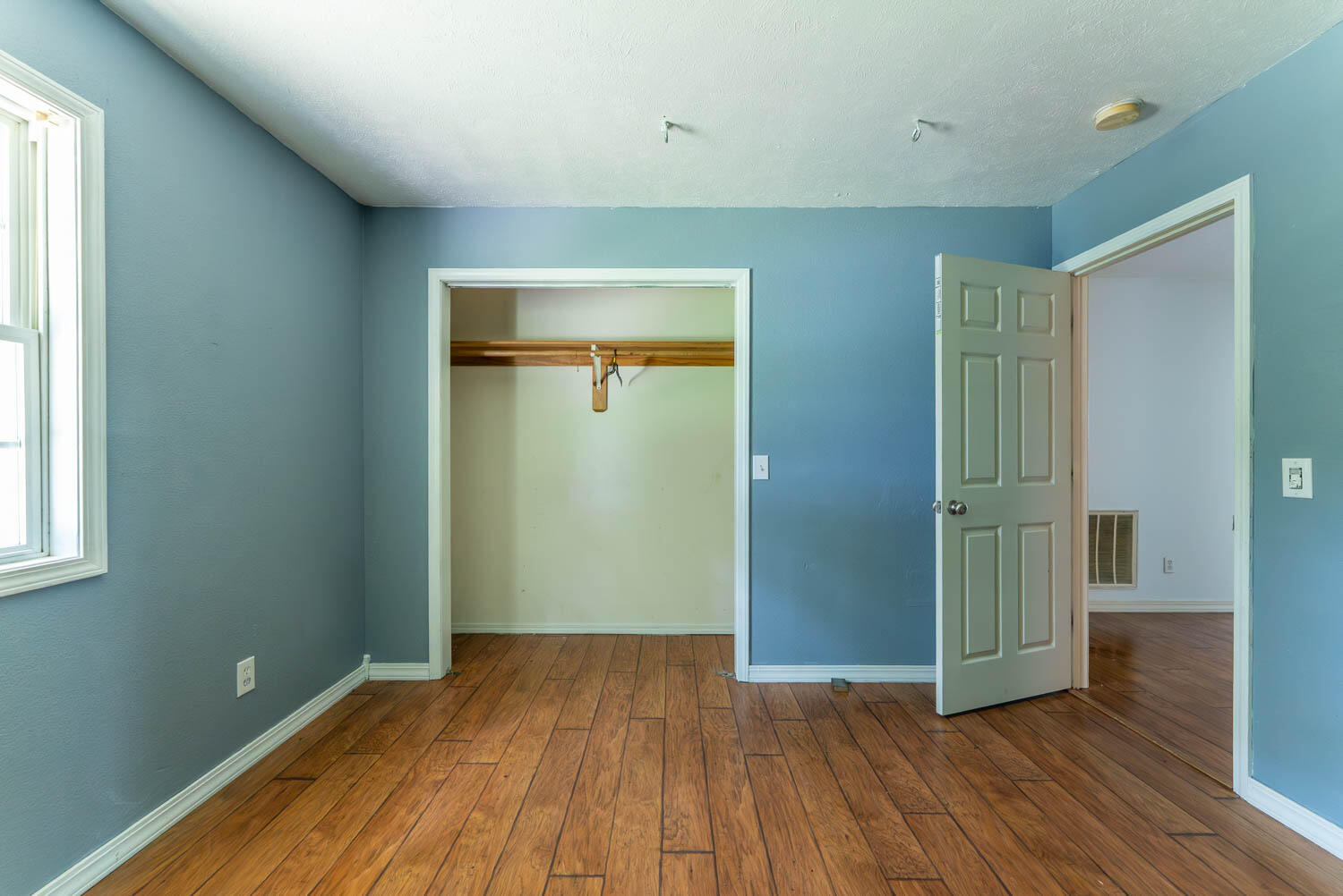 444 Regina Avenue Property Photo 18