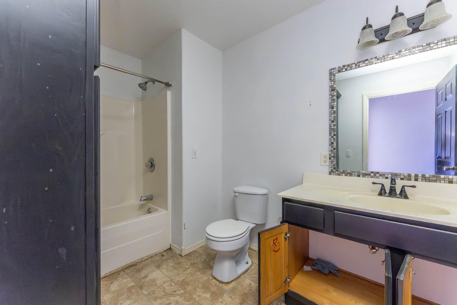 444 Regina Avenue Property Photo 22