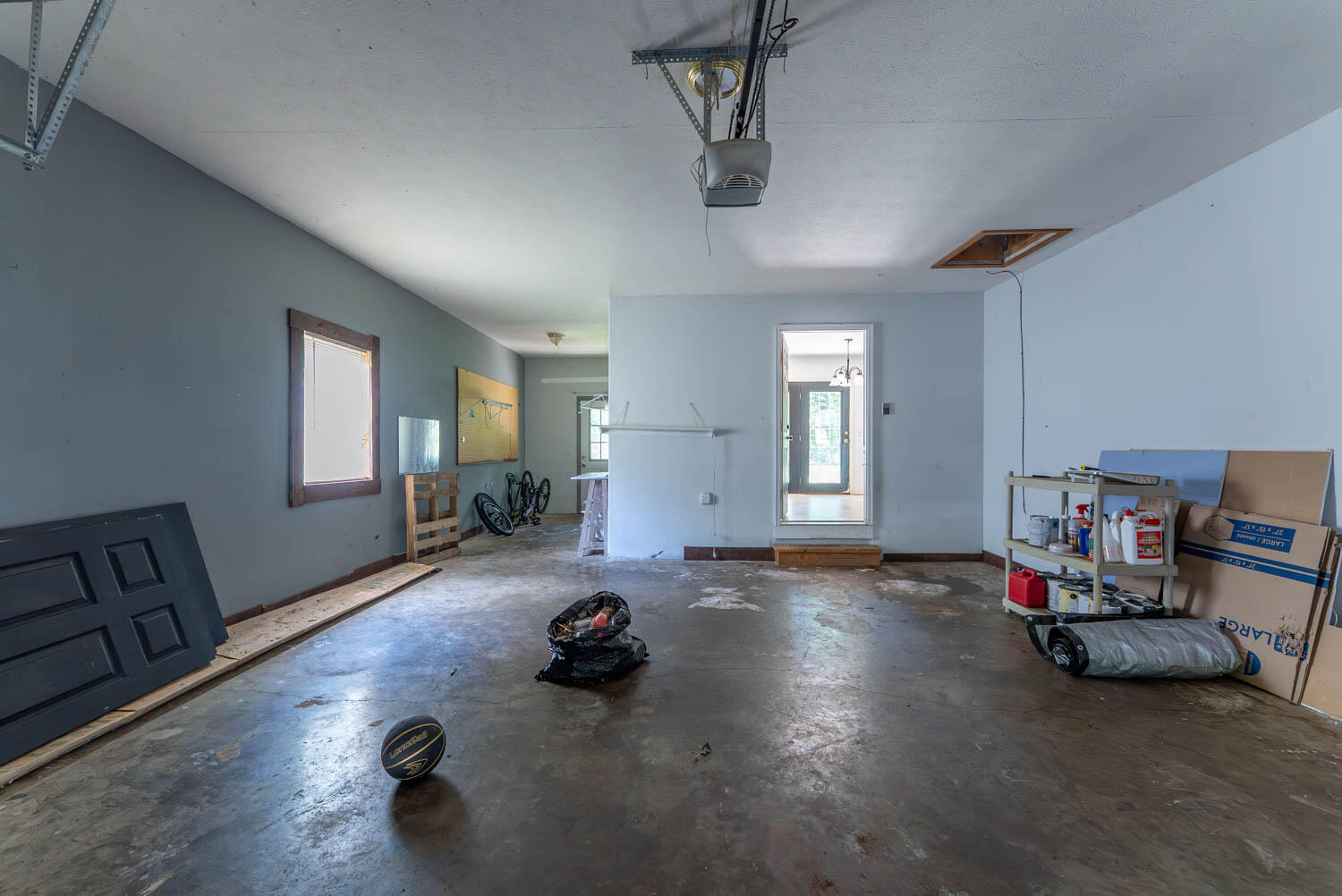 444 Regina Avenue Property Photo 29