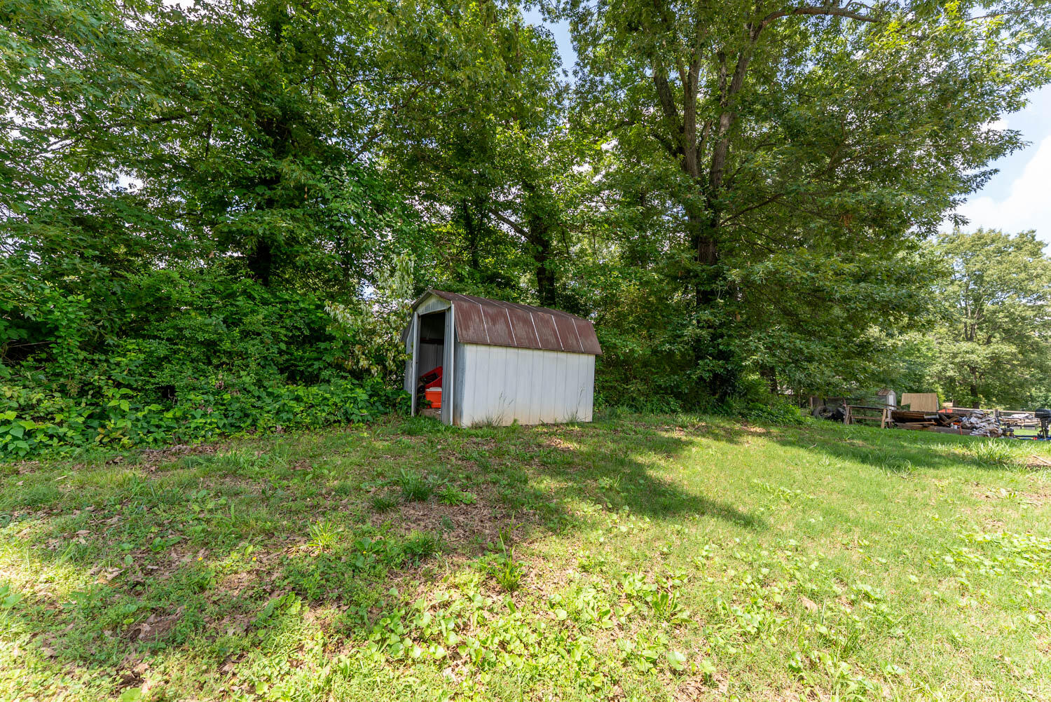 444 Regina Avenue Property Photo 34