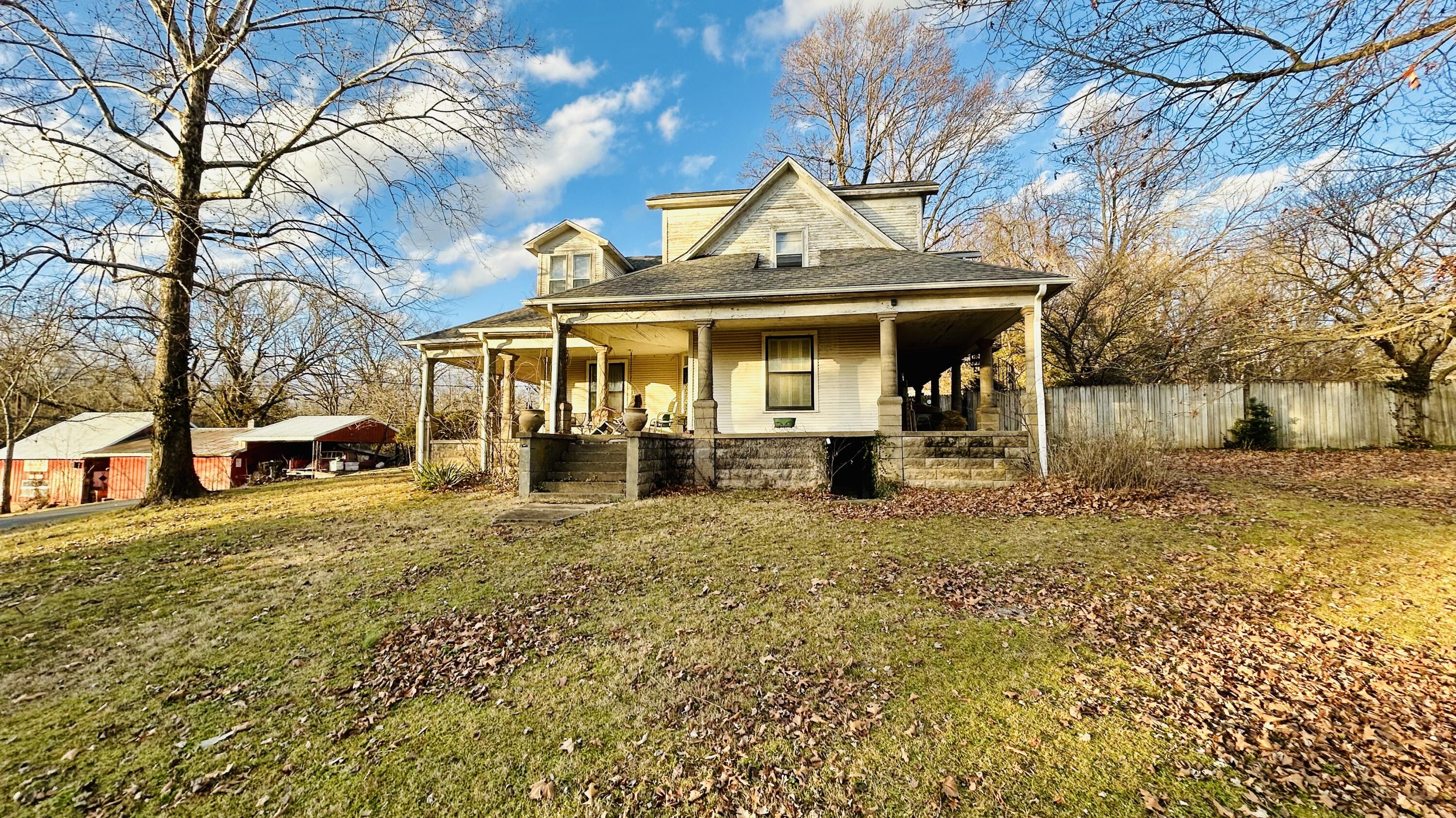 22539 Lawrence 1040 Property Photo 1