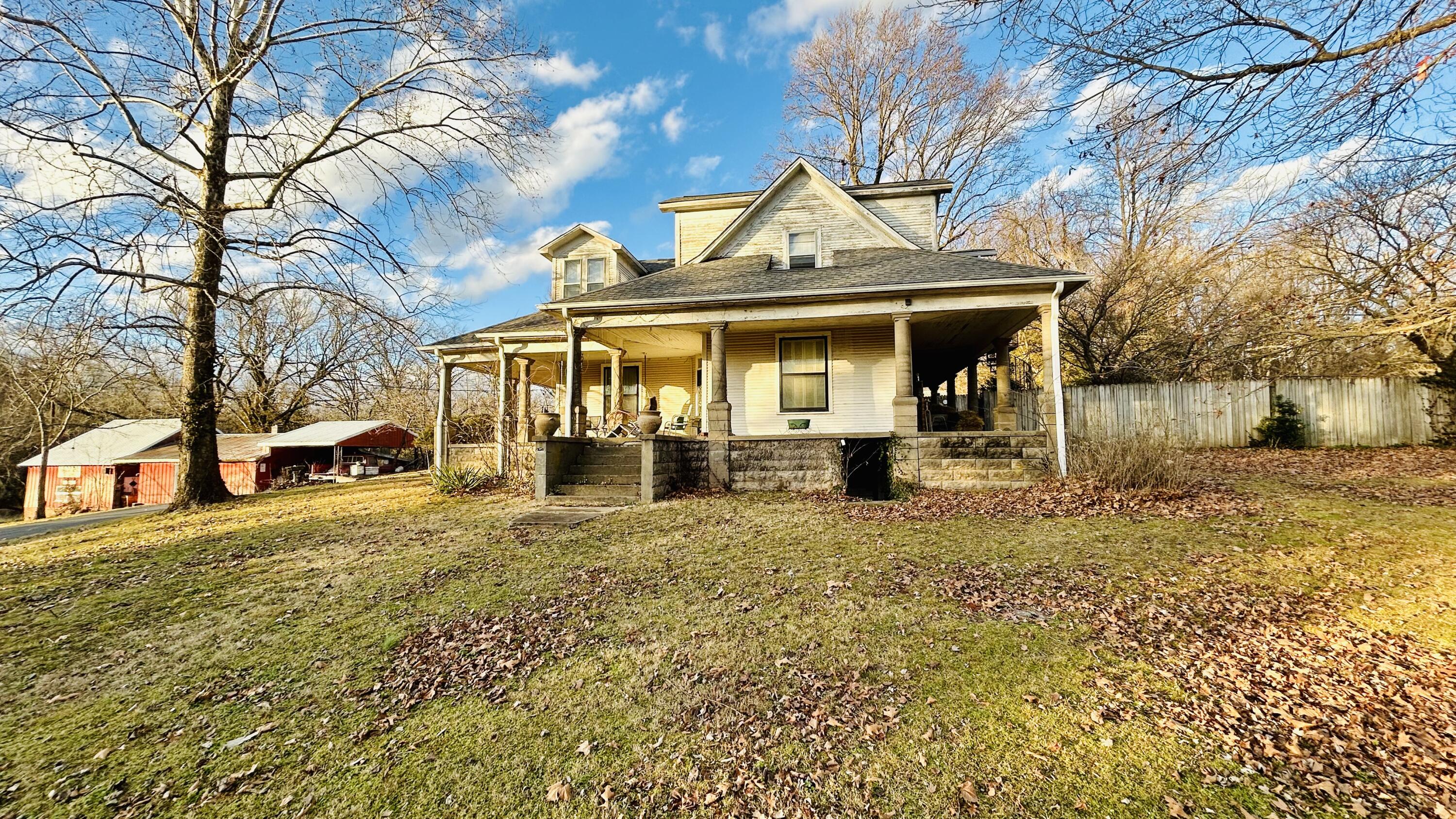 22539 Lawrence 1040 Property Photo 4