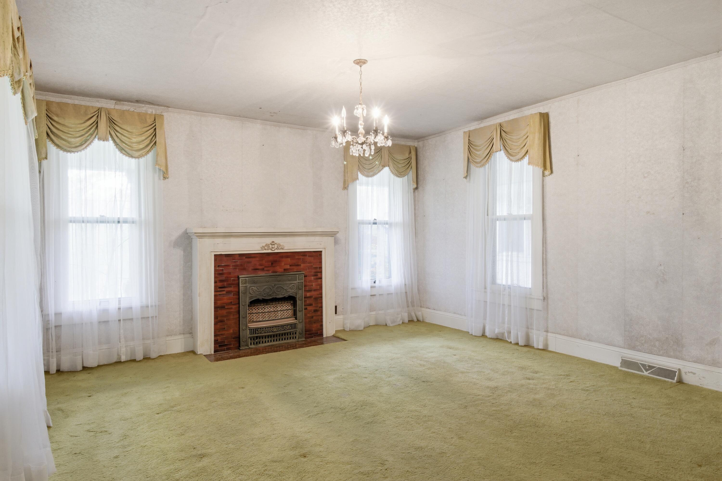 22539 Lawrence 1040 Property Photo 17