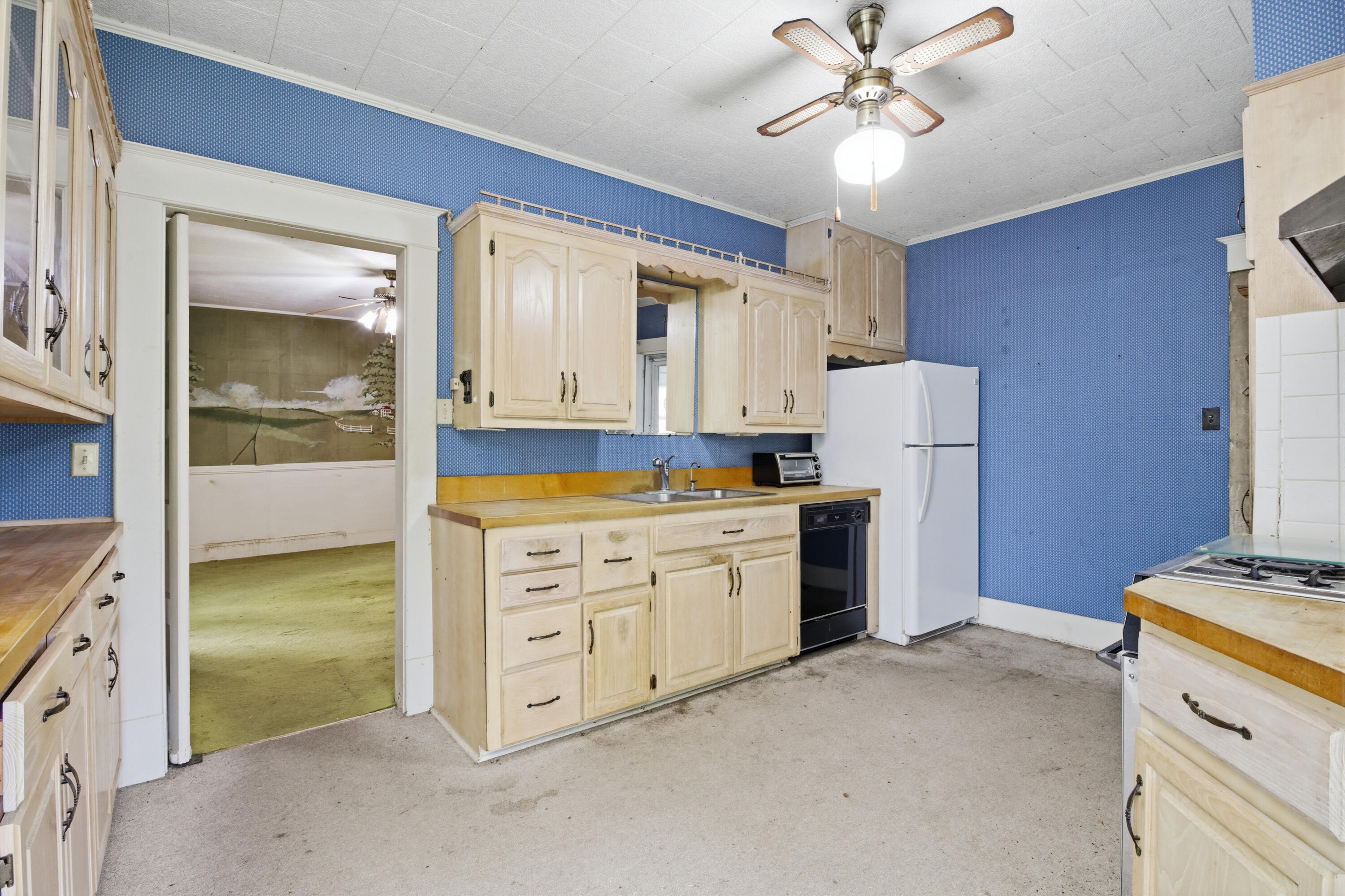 22539 Lawrence 1040 Property Photo 25