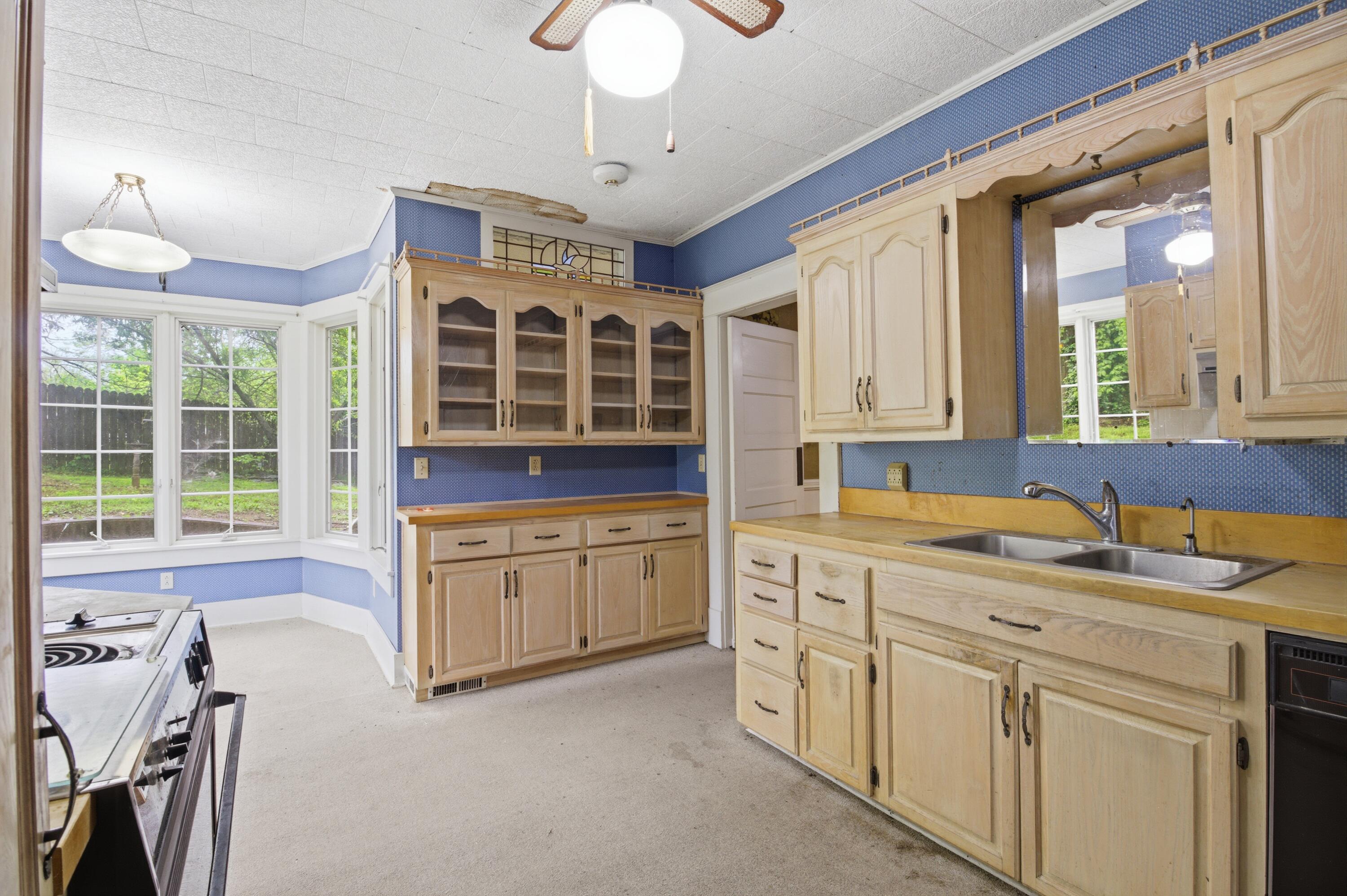 22539 Lawrence 1040 Property Photo 26