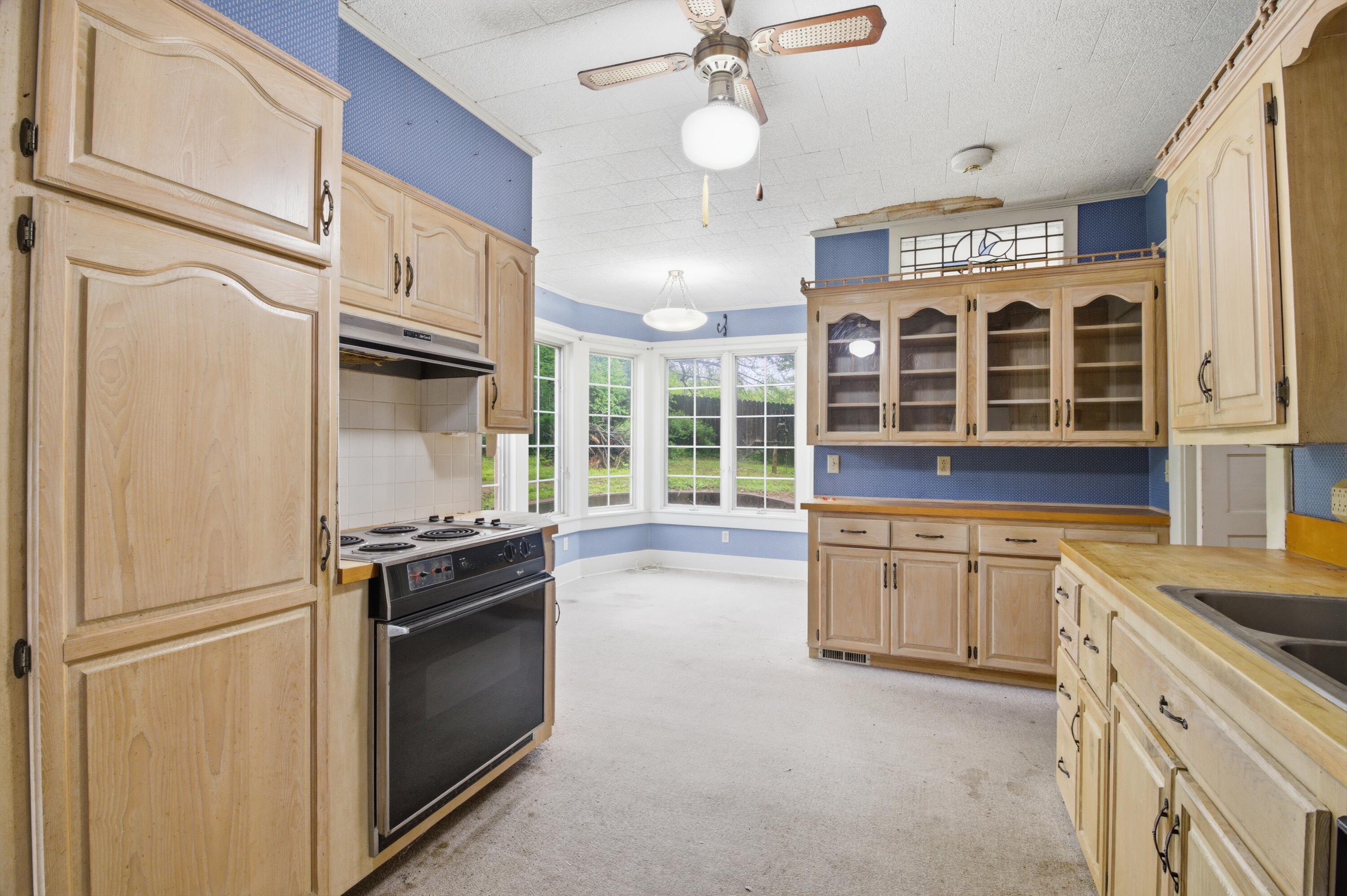 22539 Lawrence 1040 Property Photo 27