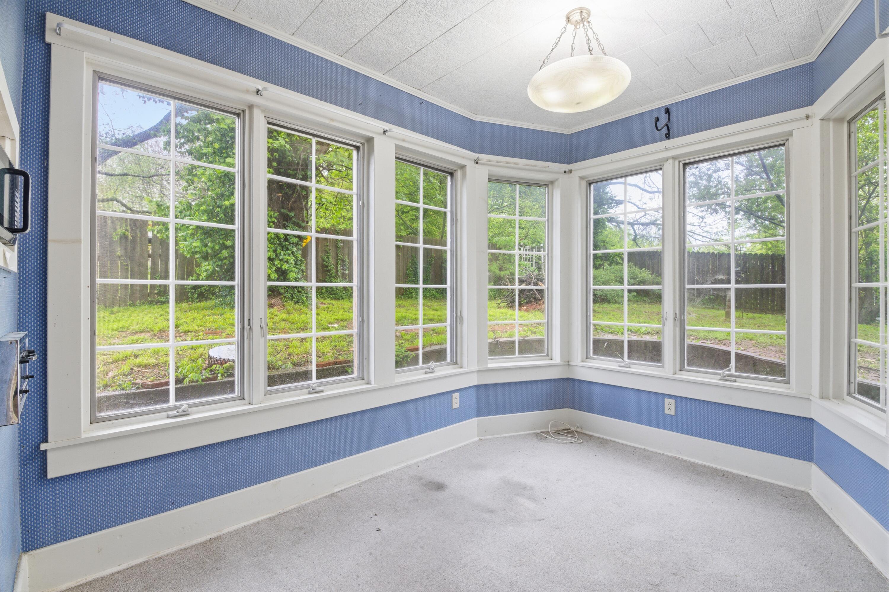 22539 Lawrence 1040 Property Photo 28