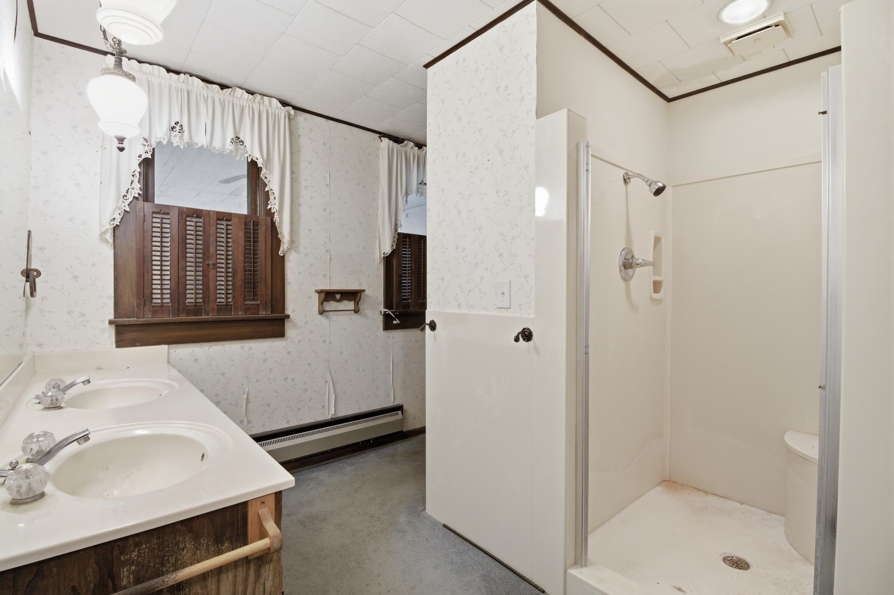 22539 Lawrence 1040 Property Photo 29