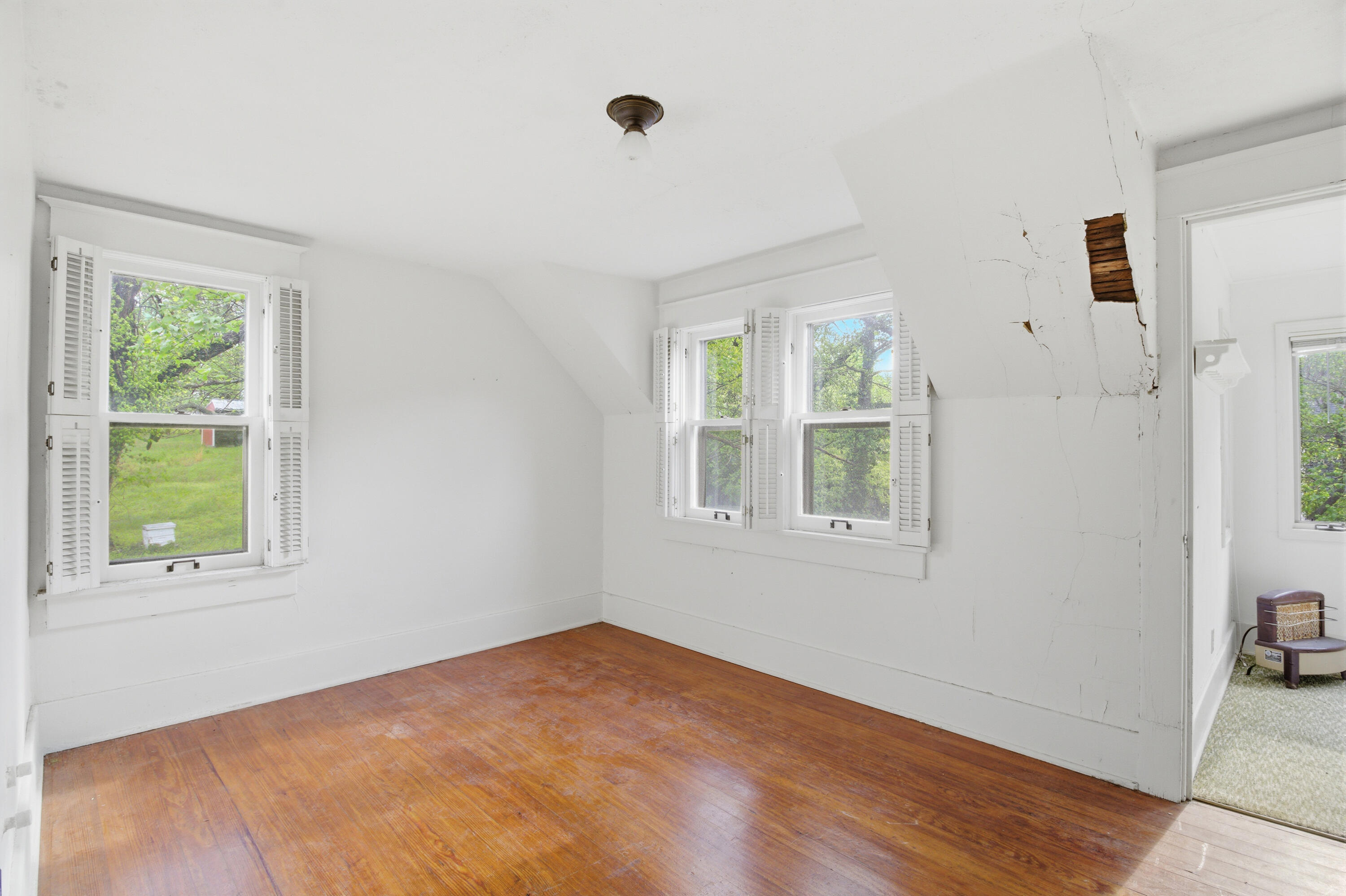 22539 Lawrence 1040 Property Photo 35
