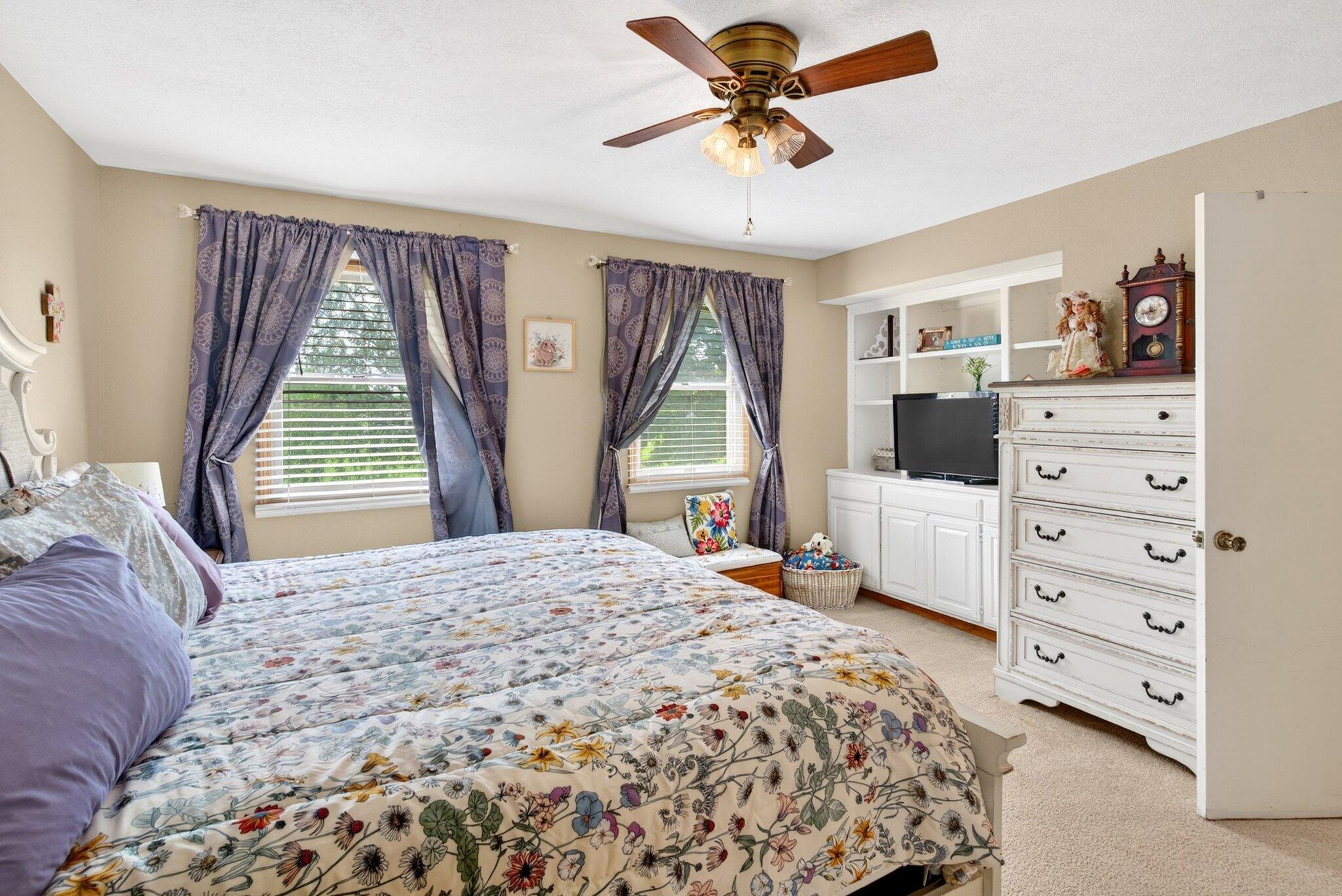 11763 Highway V Property Photo 10