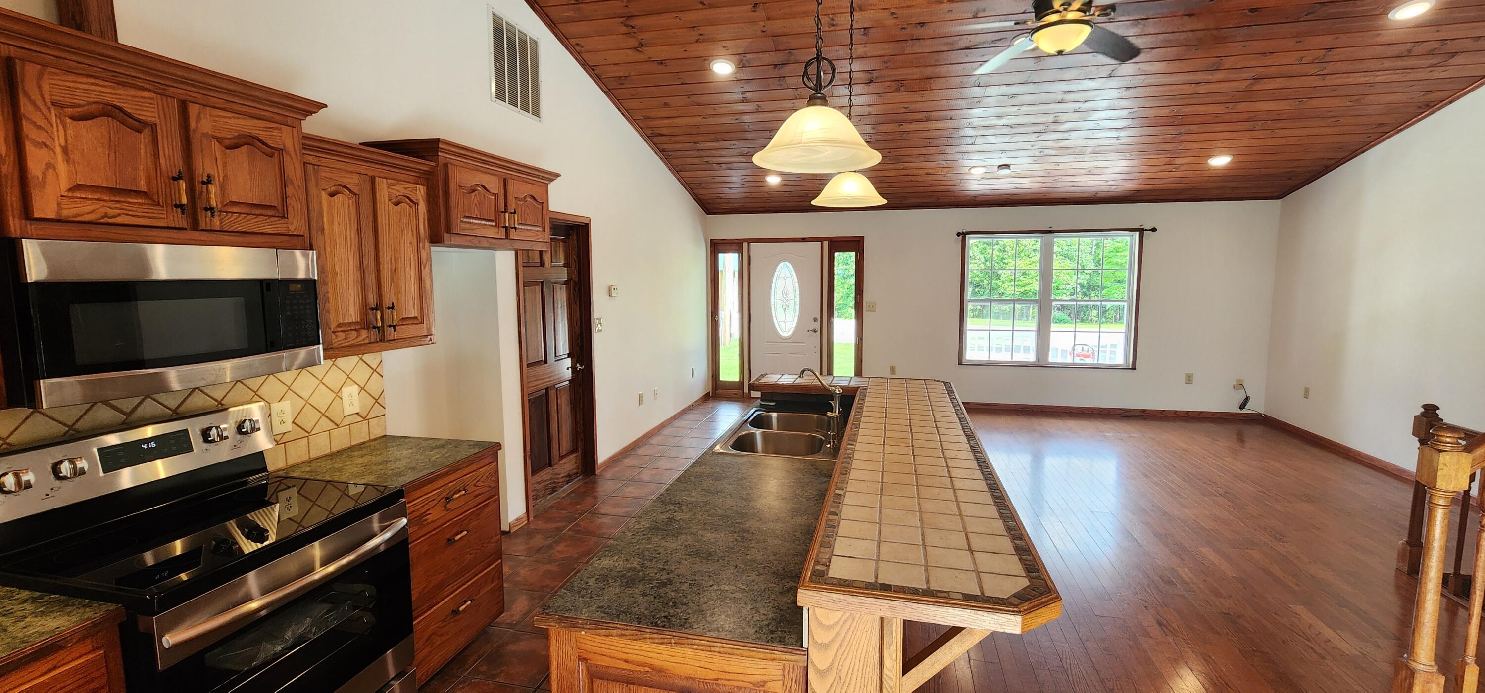 17529 St Highway U Property Photo 6