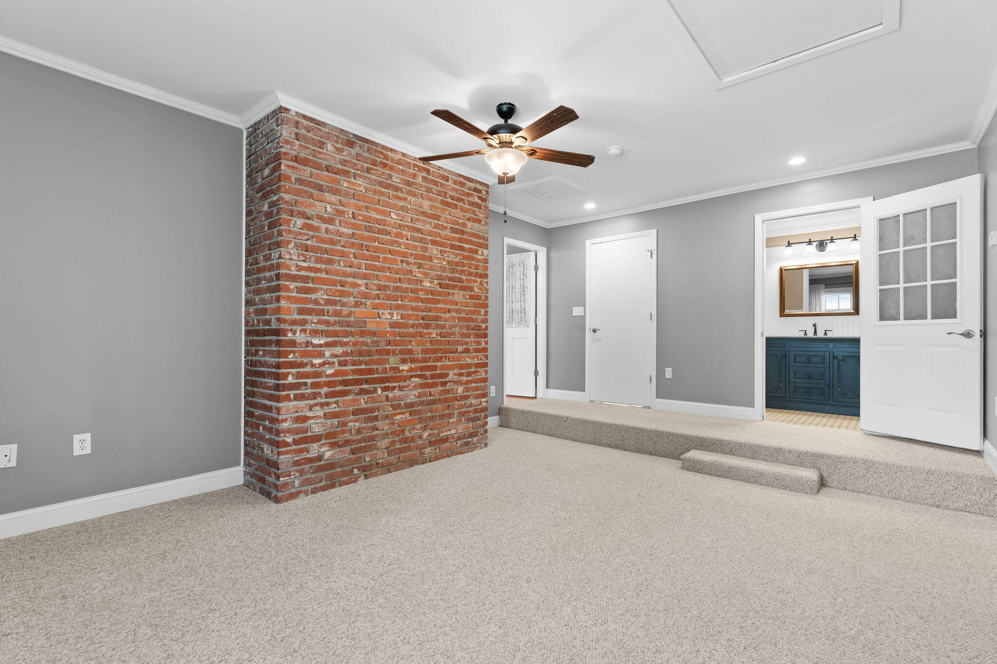 909 Cliff Drive Property Photo 15
