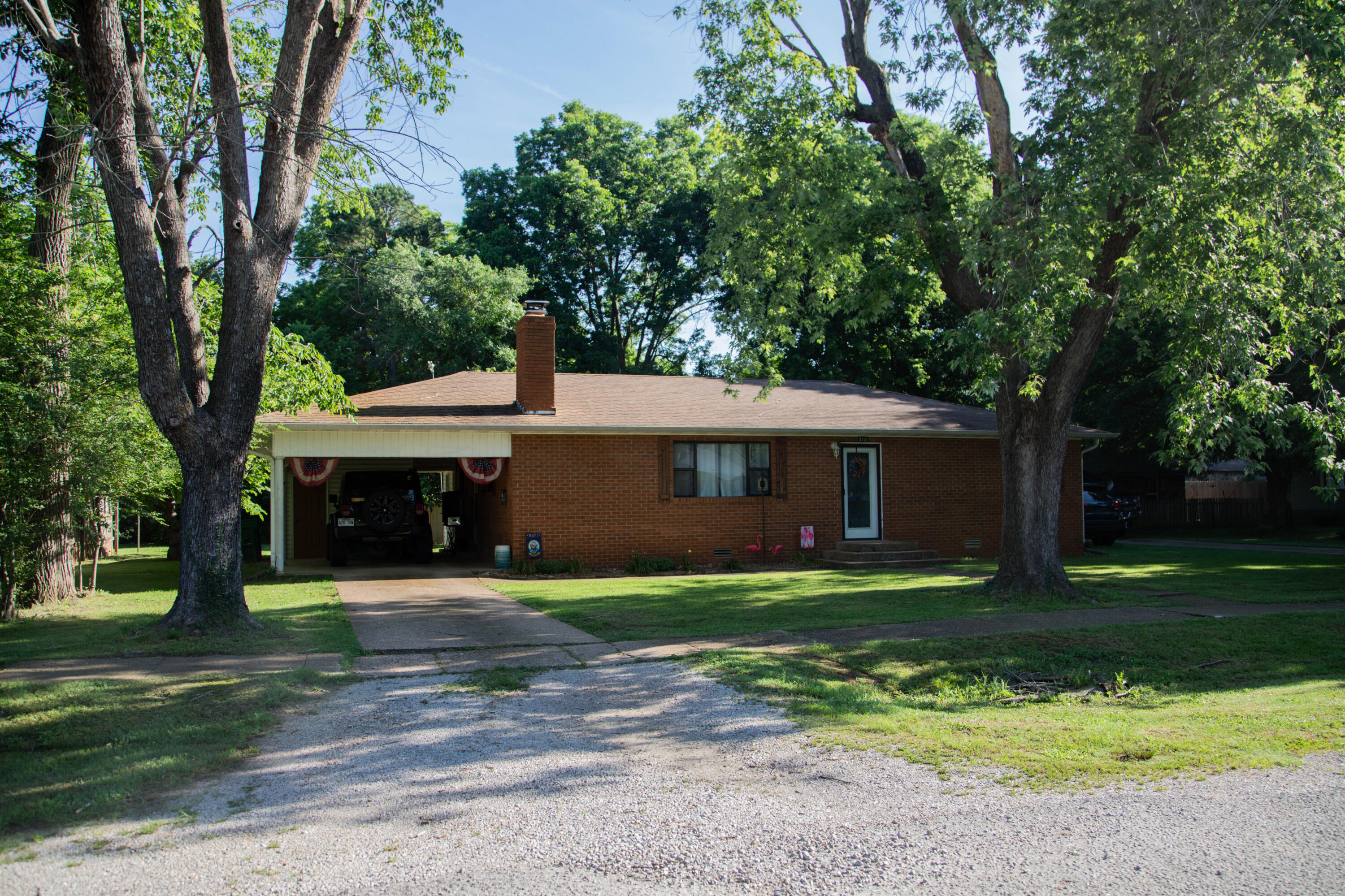 313 Beatrice Street Property Photo 1