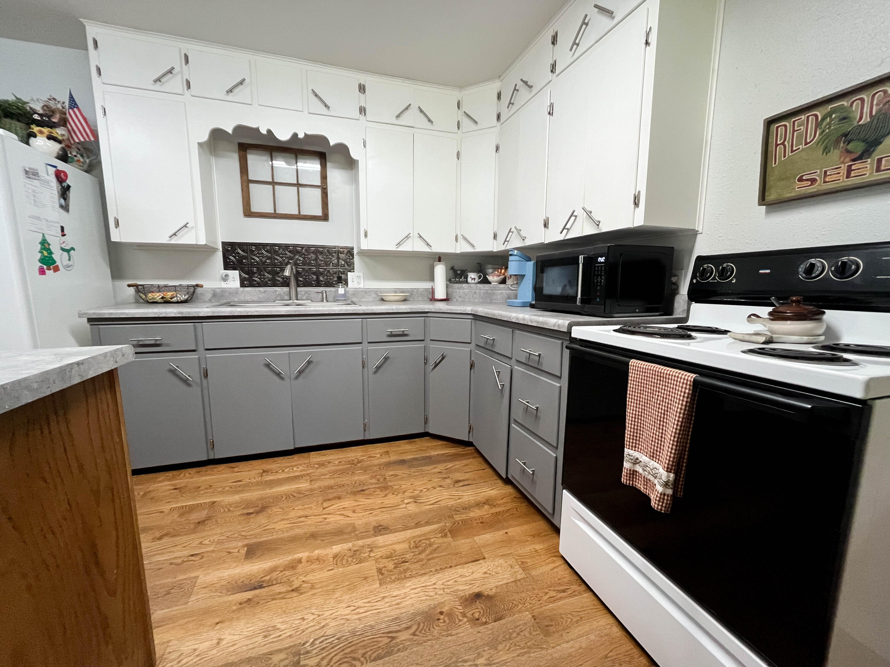 313 Beatrice Street Property Photo 11