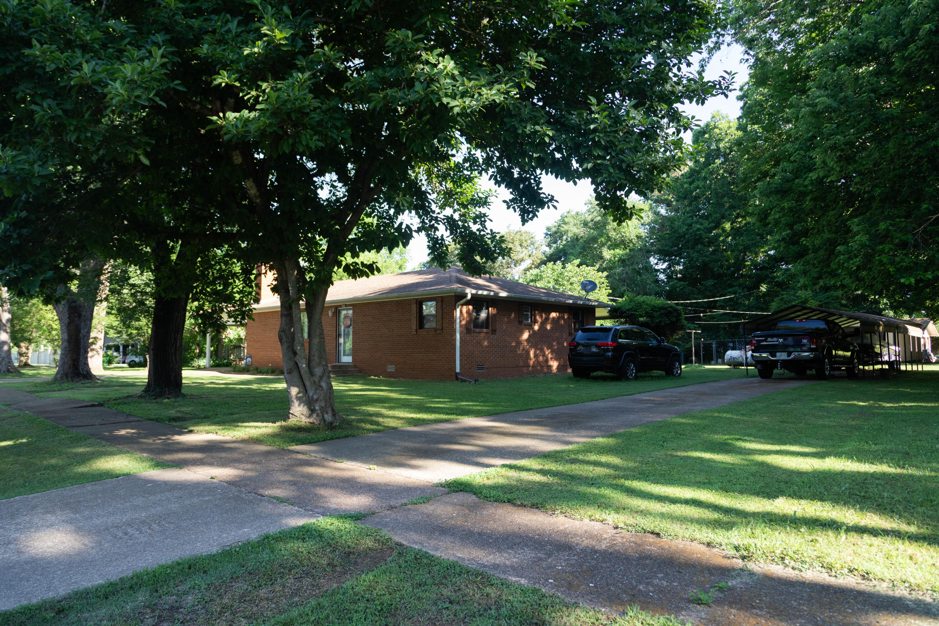 313 Beatrice Street Property Photo 36