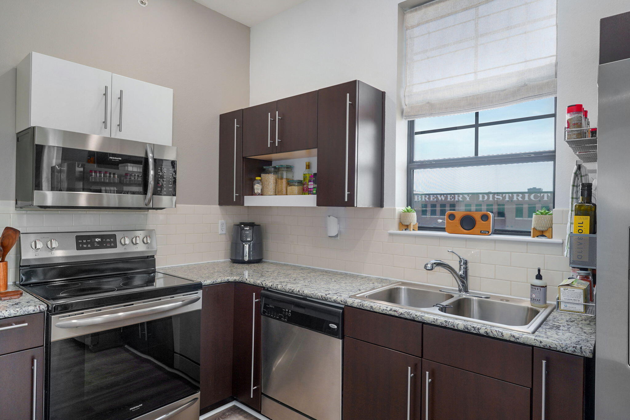 623 West Walnut Street Unit 301 Property Photo 12