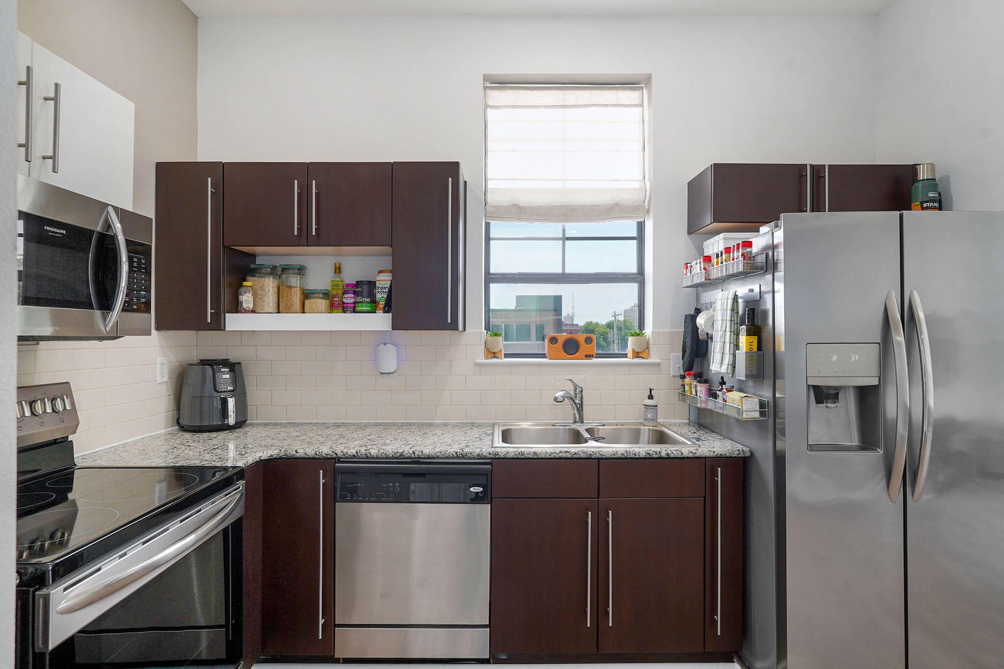 623 West Walnut Street Unit 301 Property Photo 13