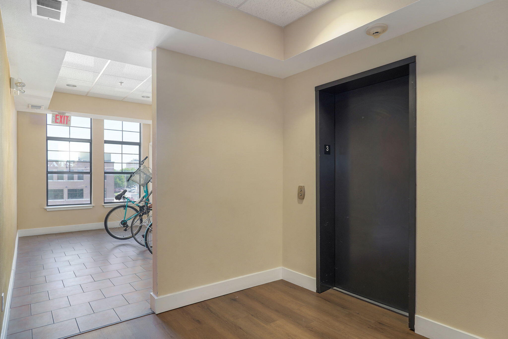 623 West Walnut Street Unit 301 Property Photo 20