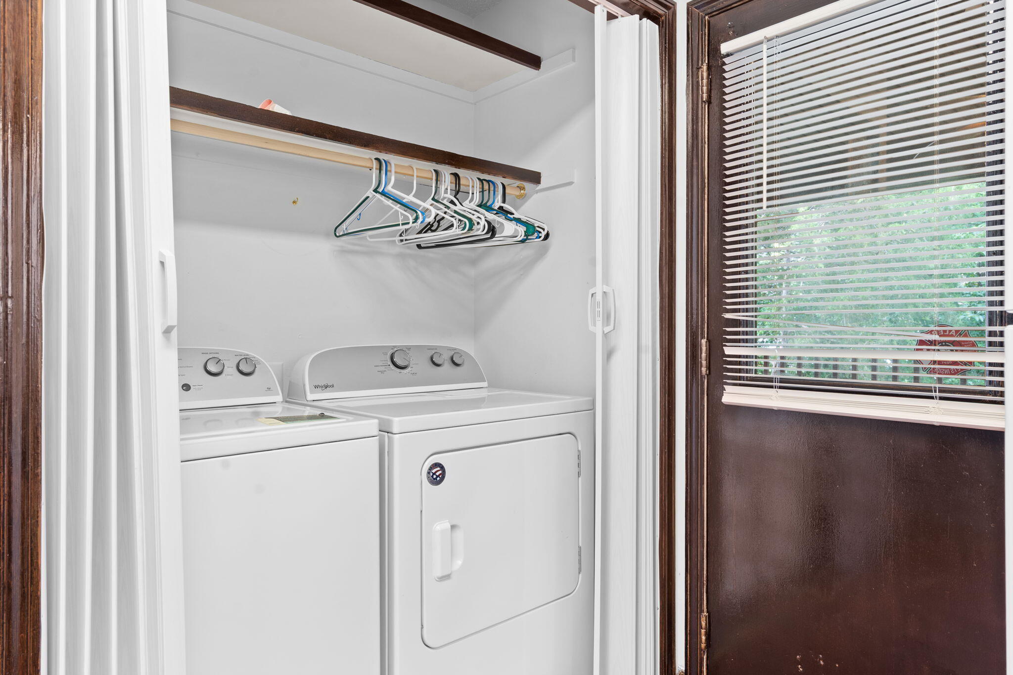 27 Lakeshore Drive A & B Property Photo 5