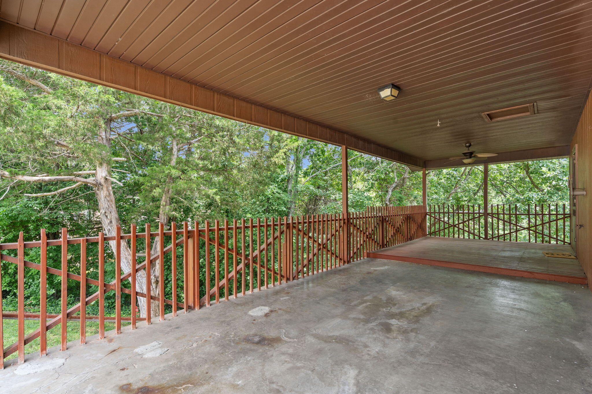27 Lakeshore Drive A & B Property Photo 18