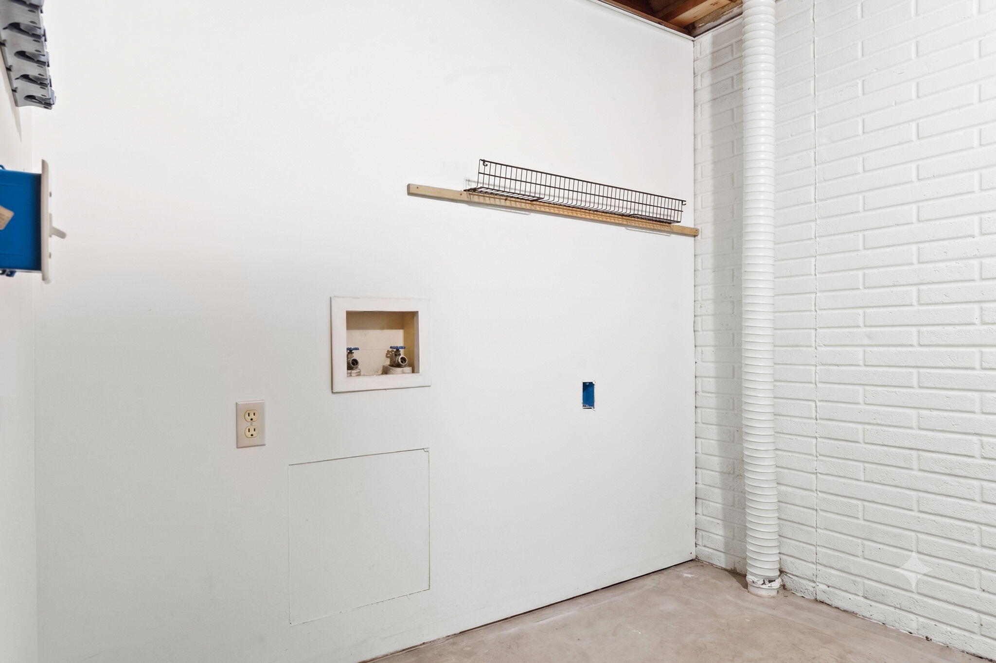 27 Lakeshore Drive A & B Property Photo 37